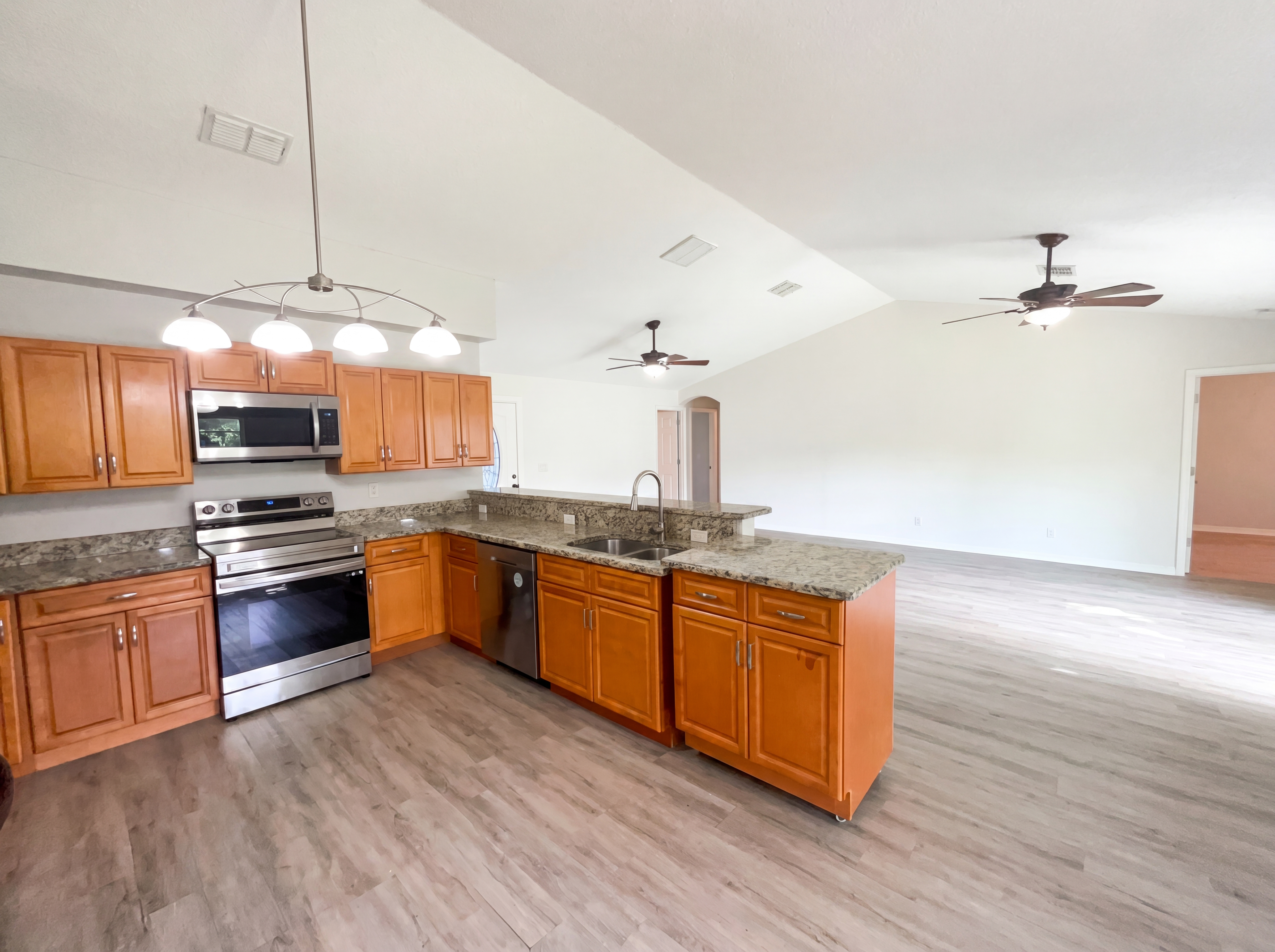 Photo 10 of 25 of 1801 Missouri Ave, Saint Cloud, FL