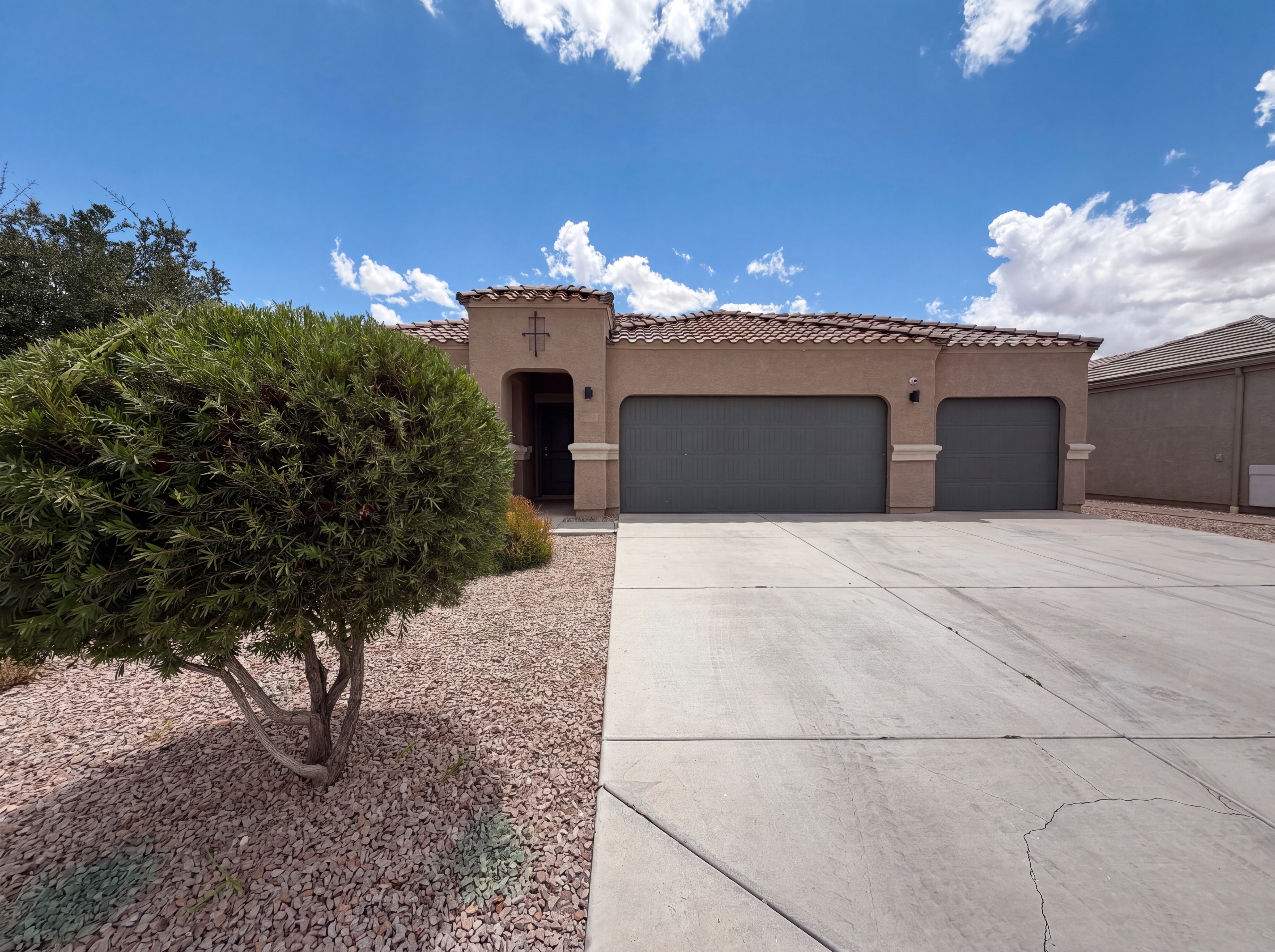 Photo 16 of 21 of 11639 E Cliffrose Ln, Florence, AZ