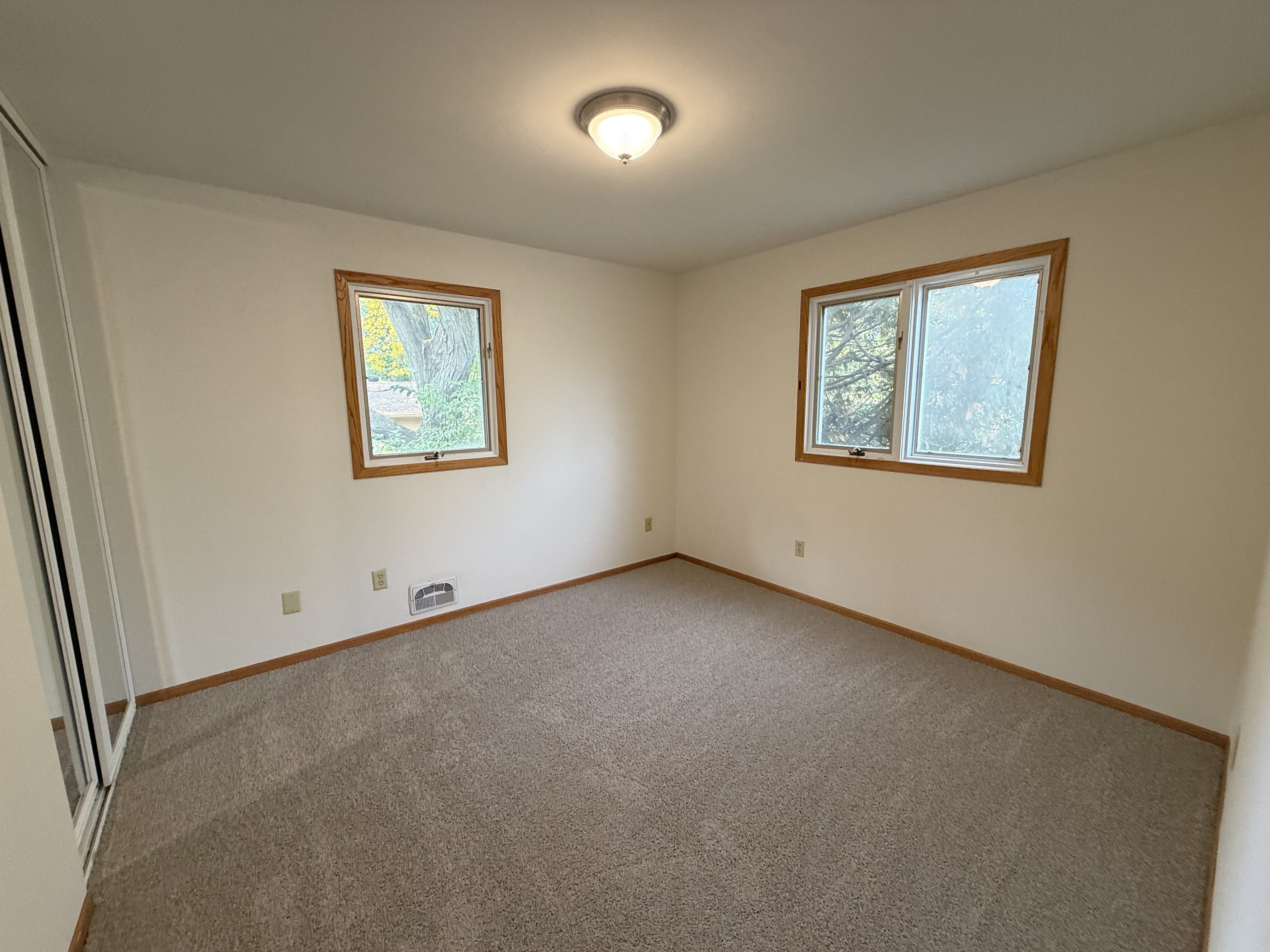 Photo 11 of 24 of 12228 Allen Dr, Burnsville, MN