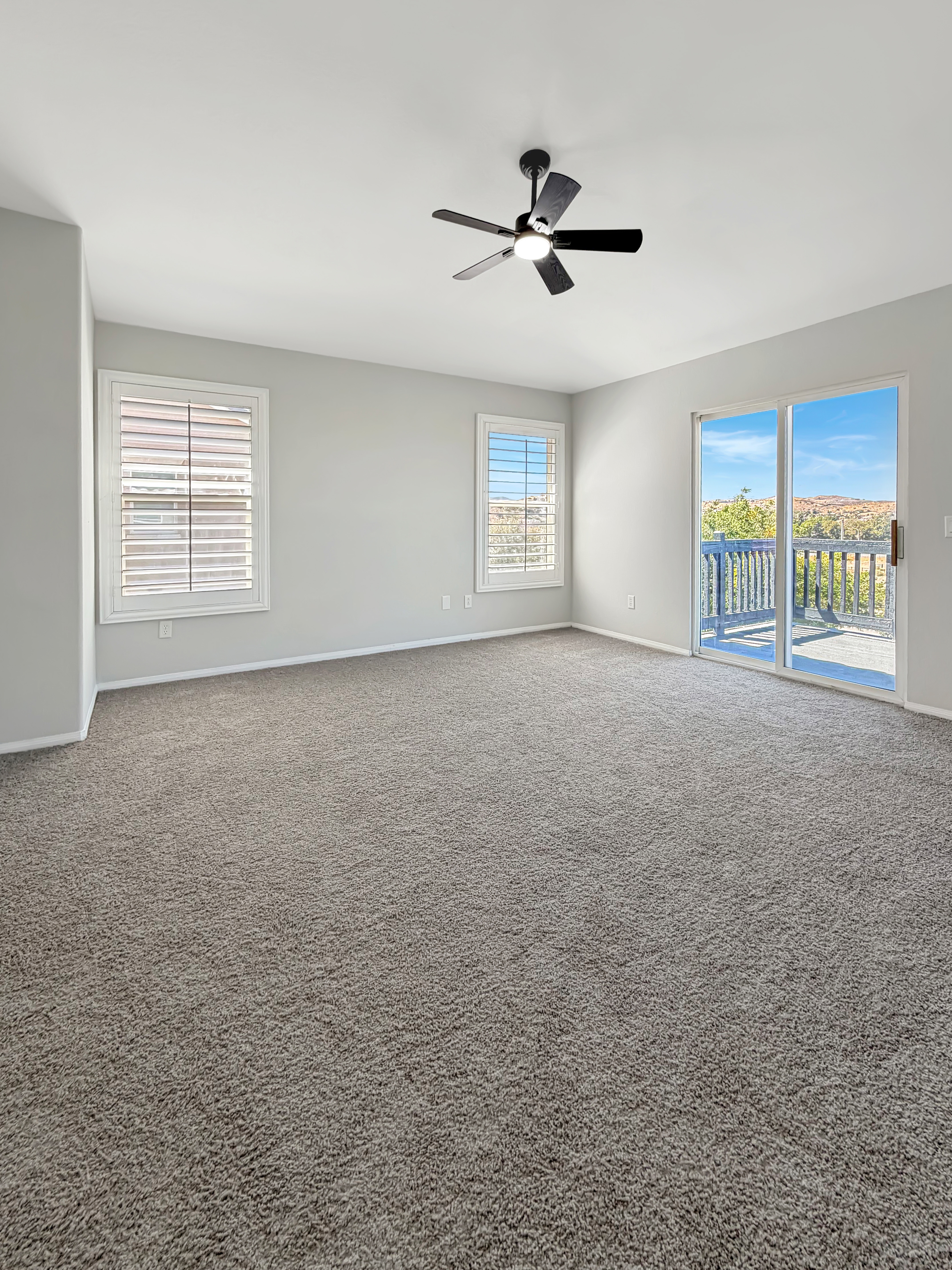 Photo 3 of 75 of 2423 Carolyn Dr, Palmdale, CA