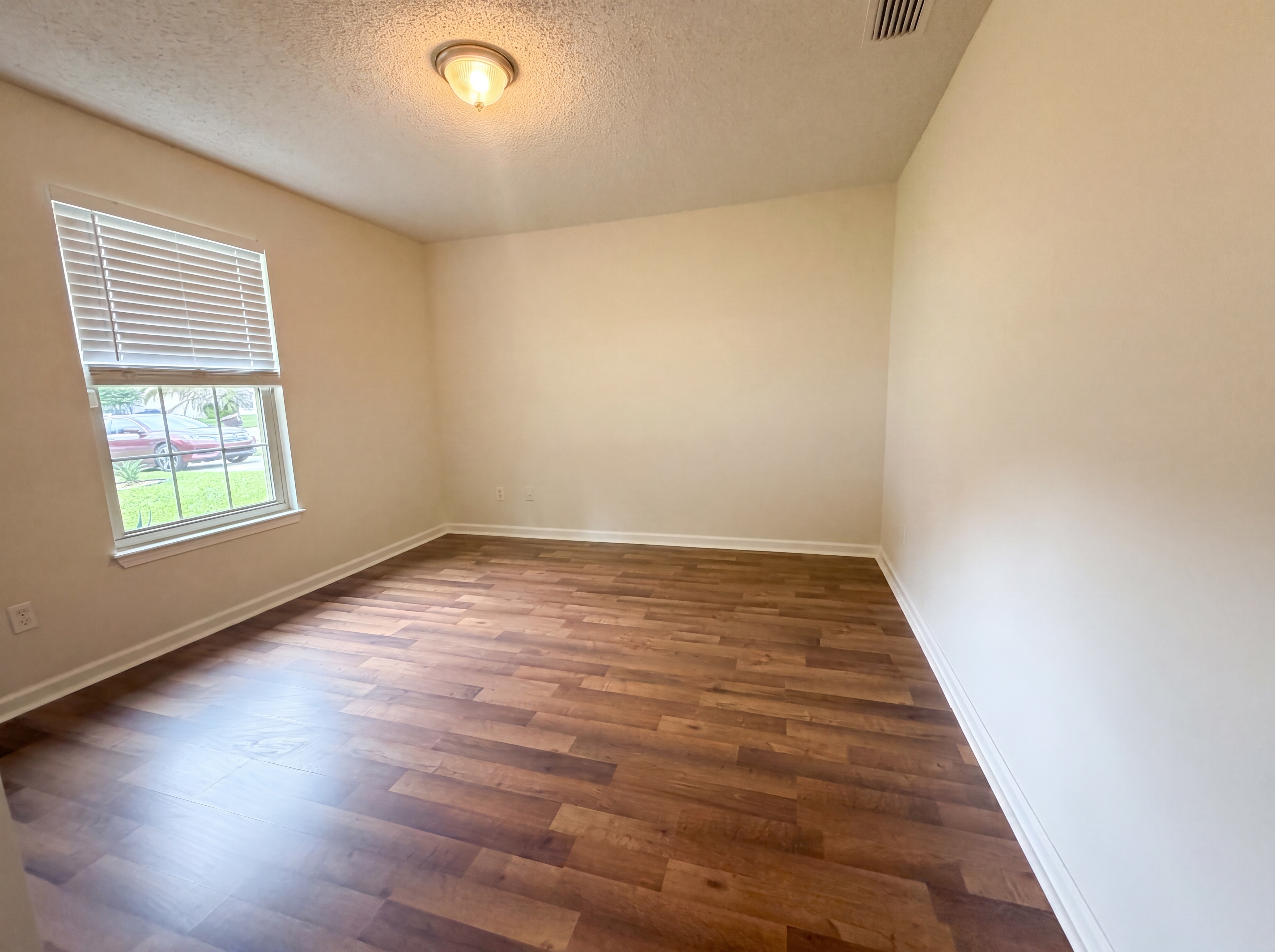 Photo 19 of 22 of 841 Chalmet Ln, Jacksonville, FL