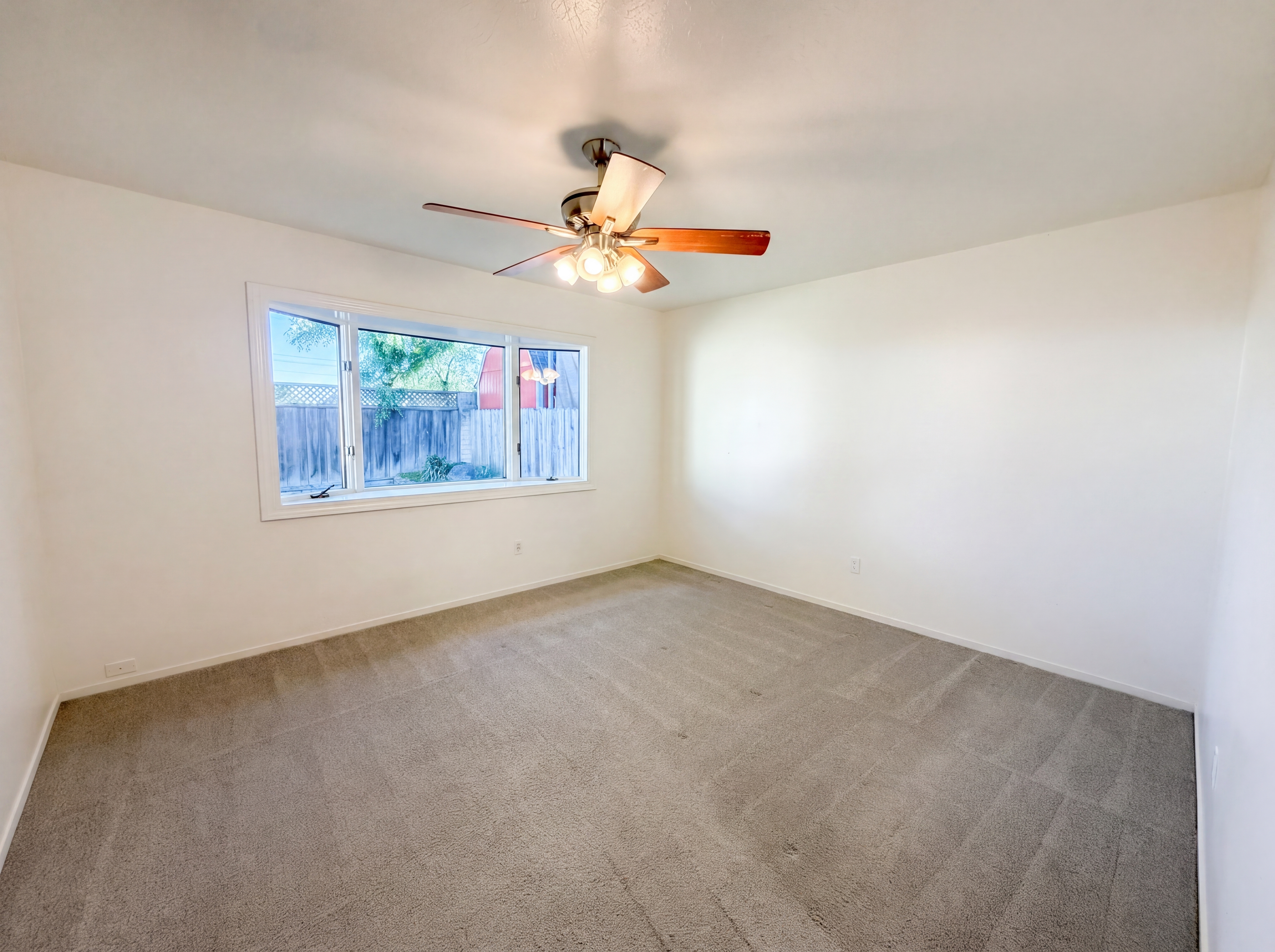 Photo 16 of 24 of 9648 Elmira Cir, Sacramento, CA