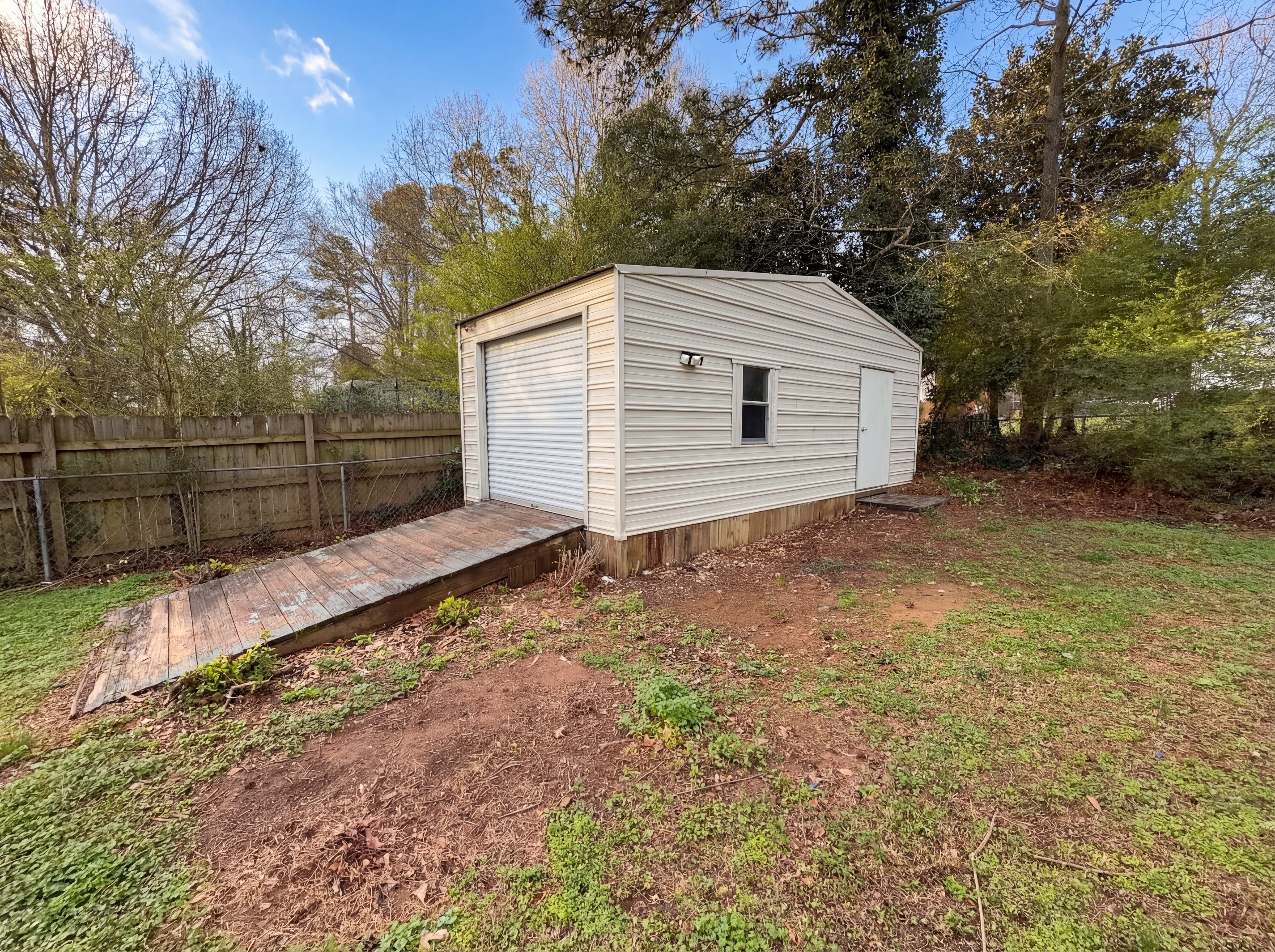 Photo 12 of 55 of 1272 Owen Cir, Sugar Hill, GA