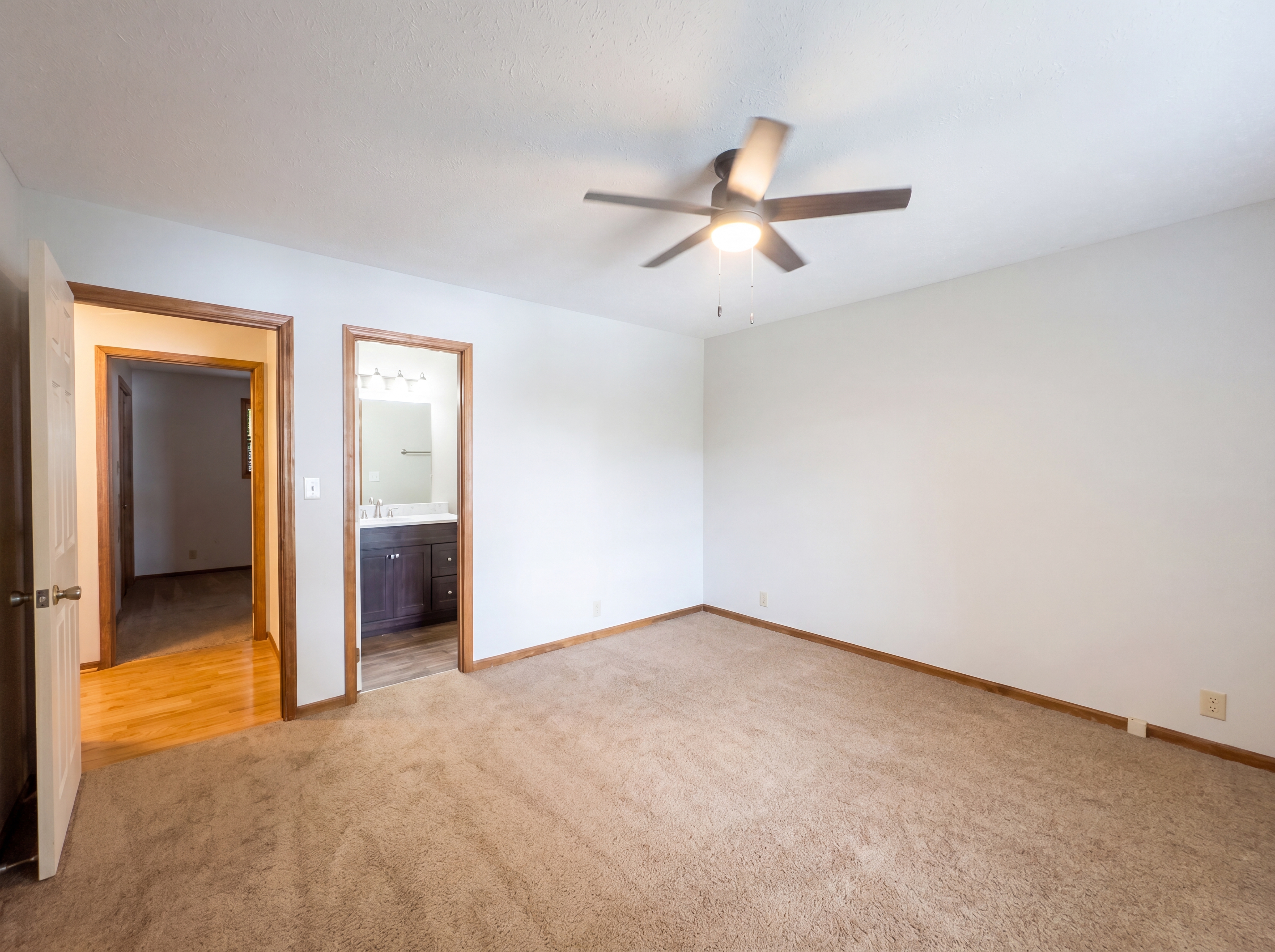 Photo 4 of 19 of 120 Bay Ct, Eatonton, GA