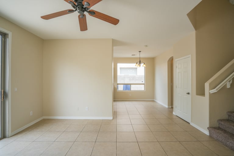 Photo 3 of 22 - 1636 S 114th Dr, Avondale, AZ 85323