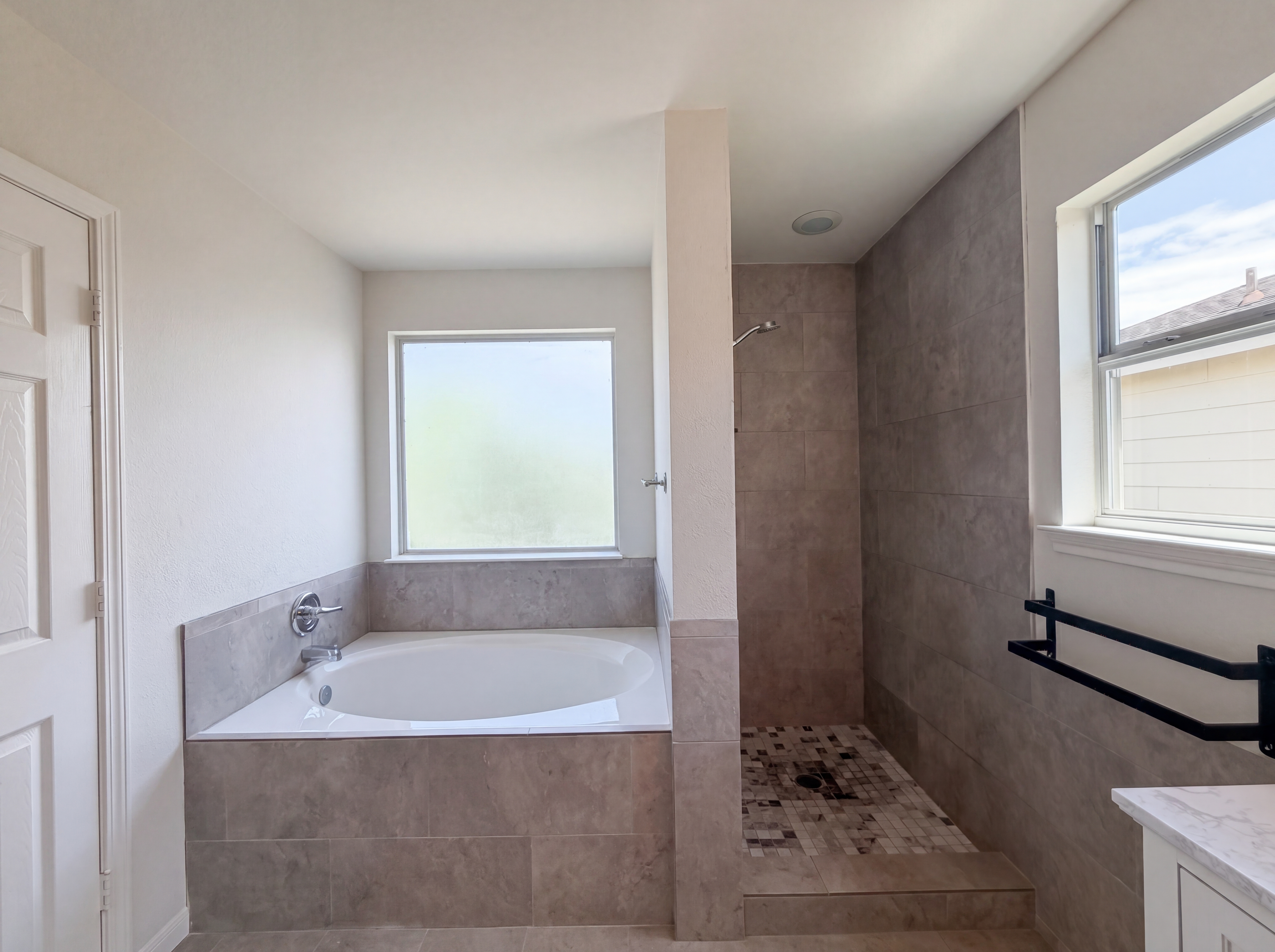 Photo 18 of 23 of 2711 Skyview Trace Ct, Houston, TX