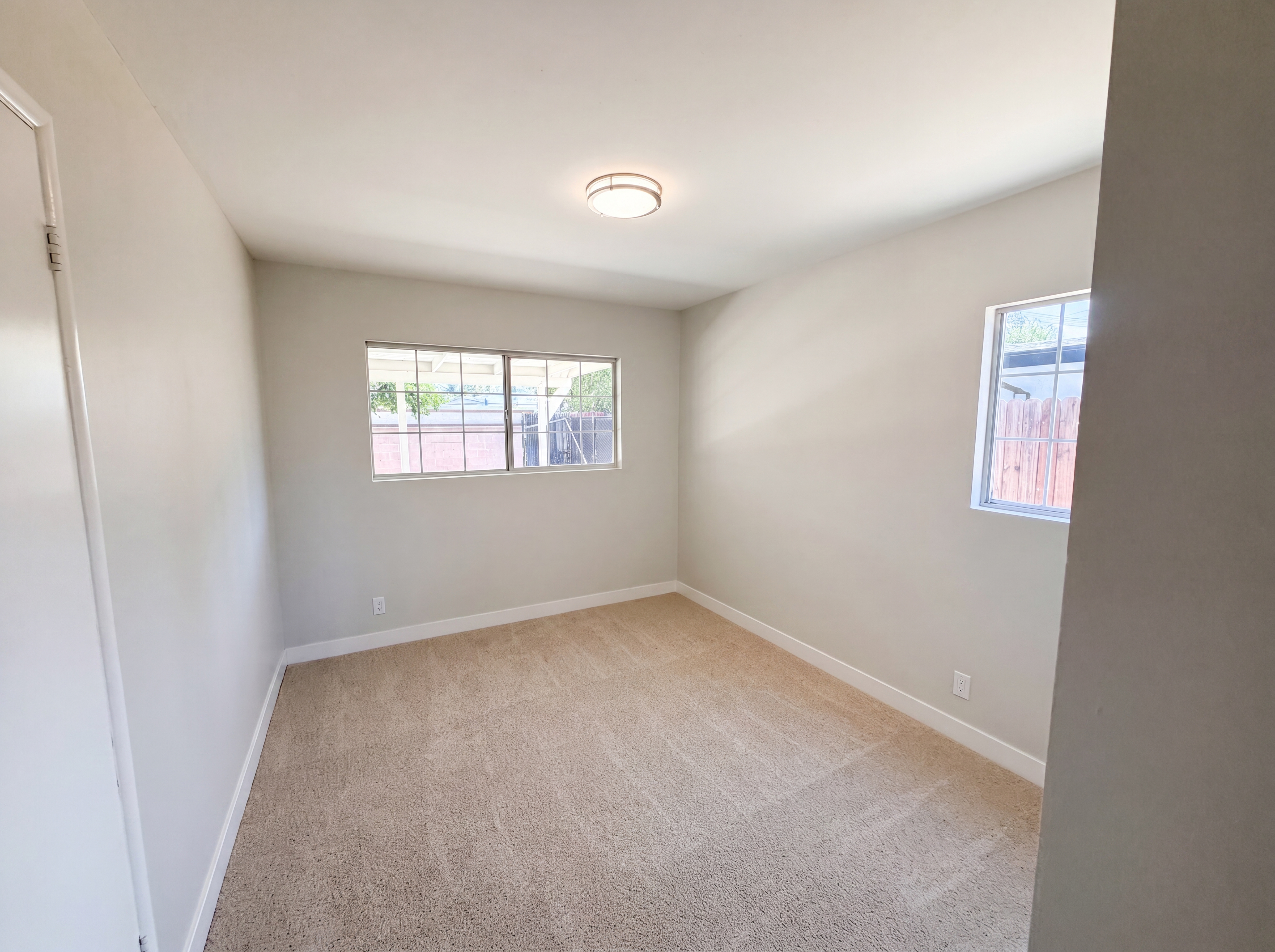 Photo 16 of 23 of 5630 Dewey Ave, Riverside, CA