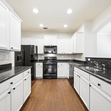 Property photo 2 of 338 Alcovy Way