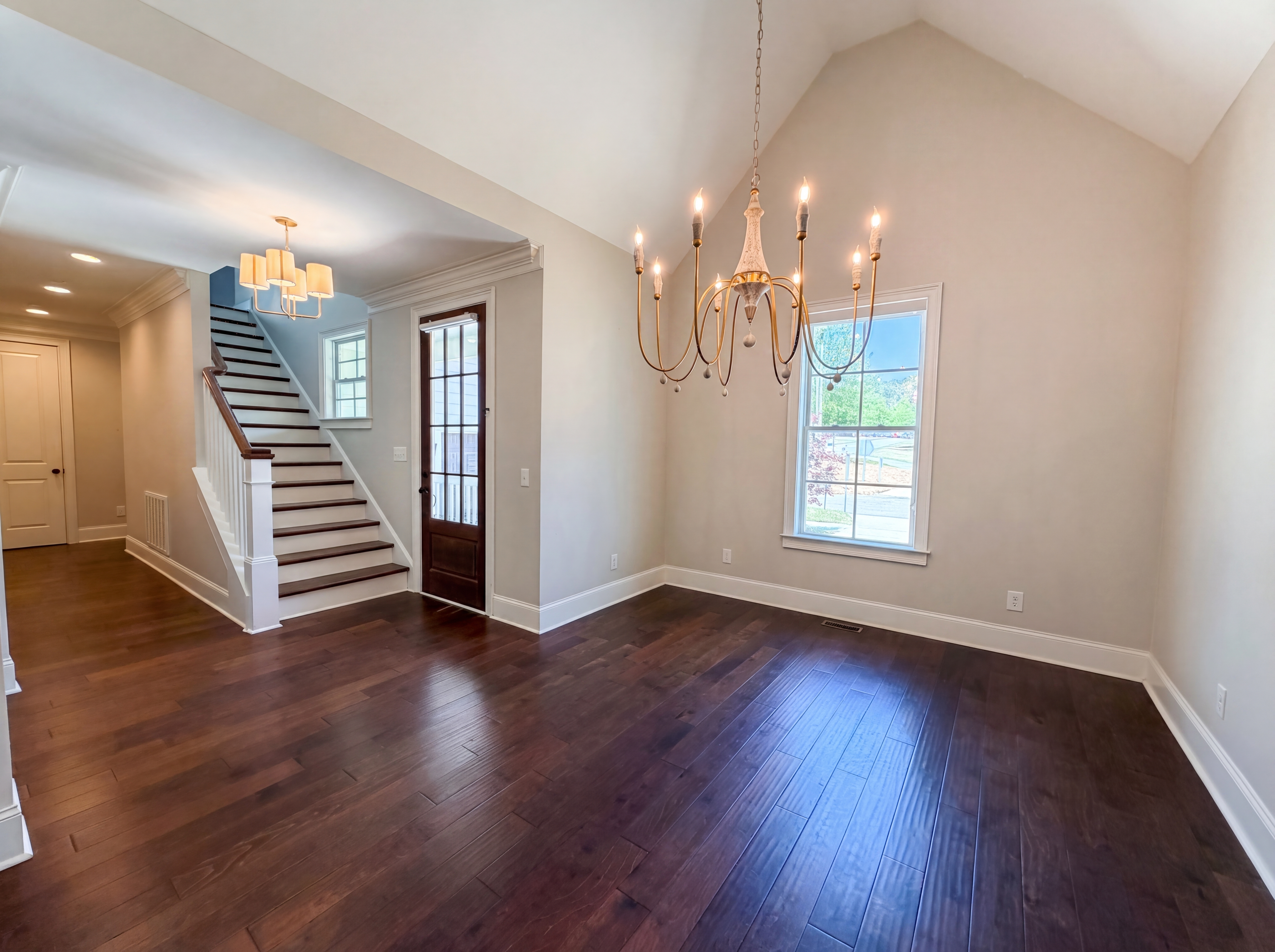 Photo 6 of 36 of 1901 Parrish Dr, Columbia, SC
