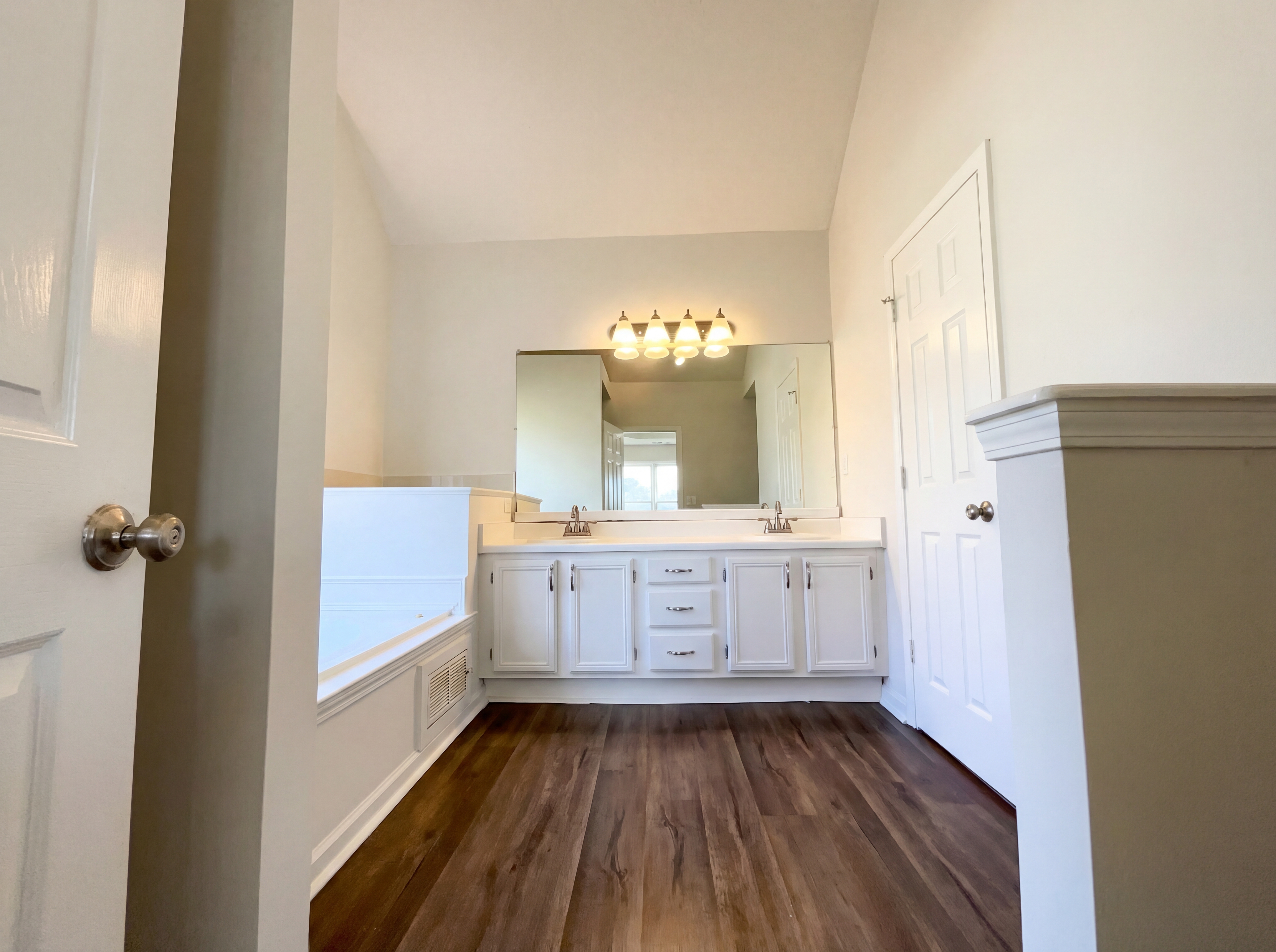 Photo 24 of 28 of 1012 Crown Corners Dr, McDonough, GA