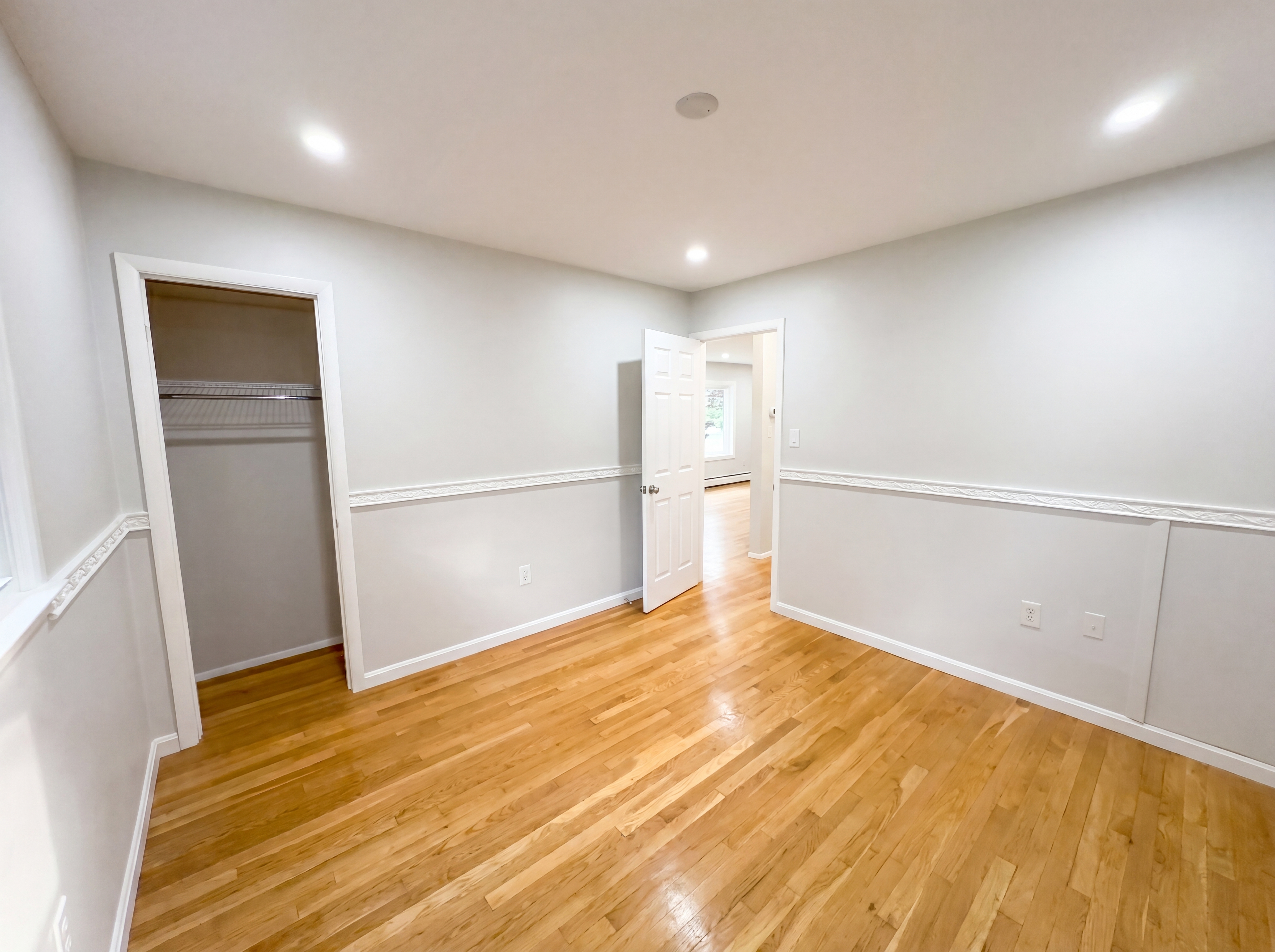 Photo 11 of 20 of 3802 Forestdale Ave, Woodbridge, VA