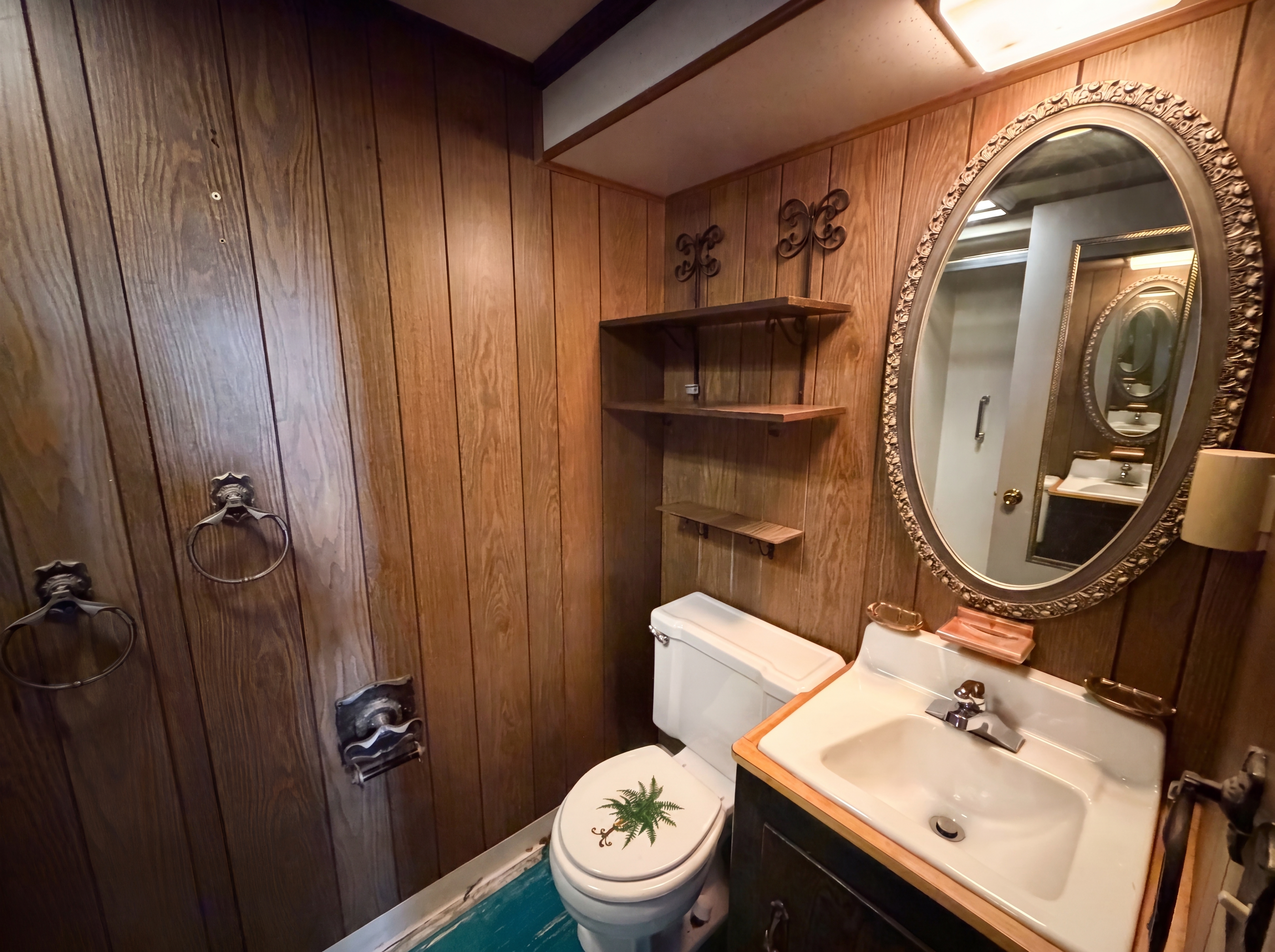 Photo 6 of 19 of 13606 Carpenter Rd, Cleveland, OH