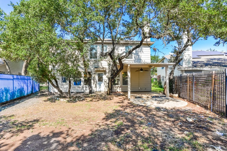 Photo 5 of 26 - 4002 Alpine Aster, San Antonio, TX 78259