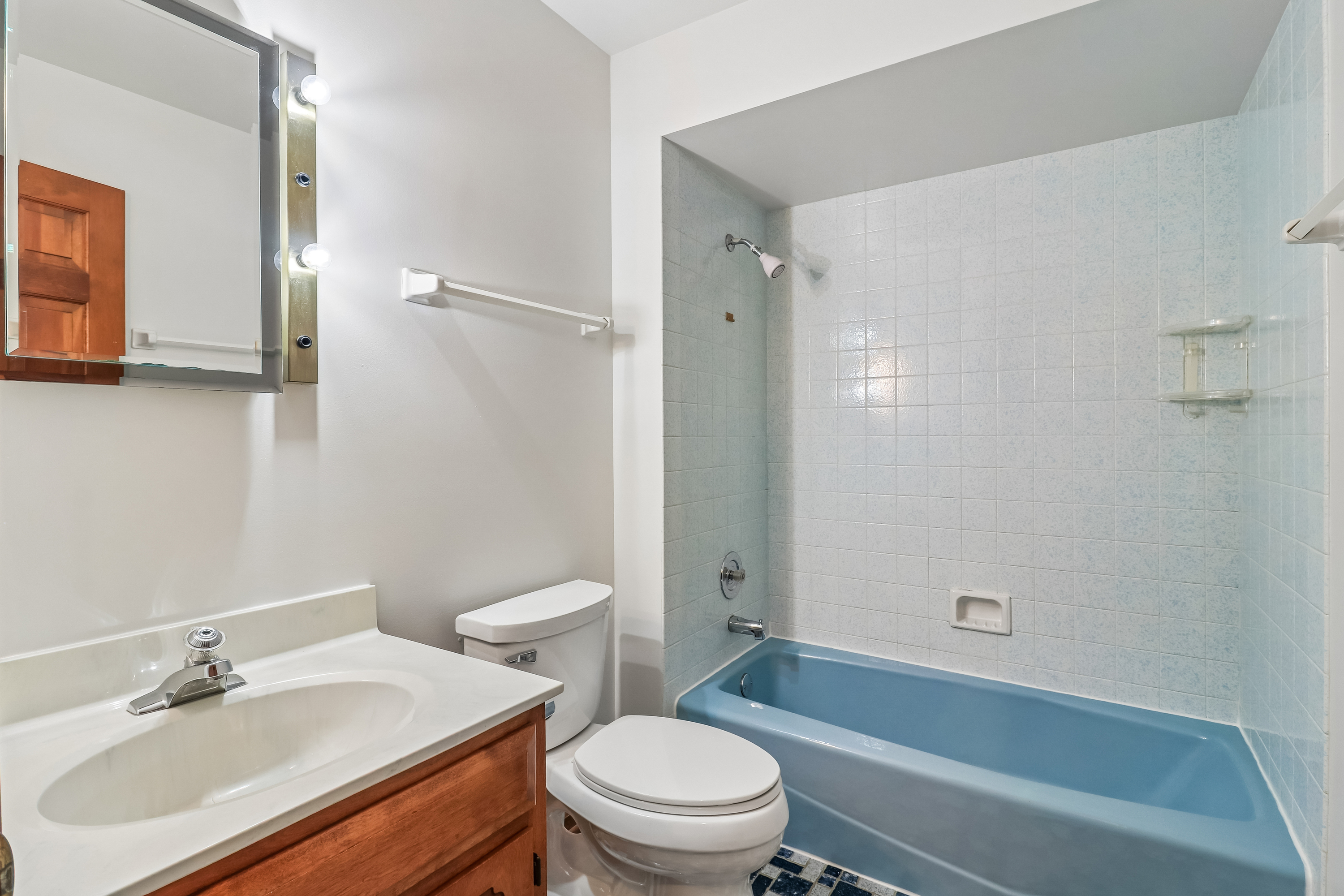 Photo 25 of 41 of 733 Buttonwood Cir, Naperville, IL