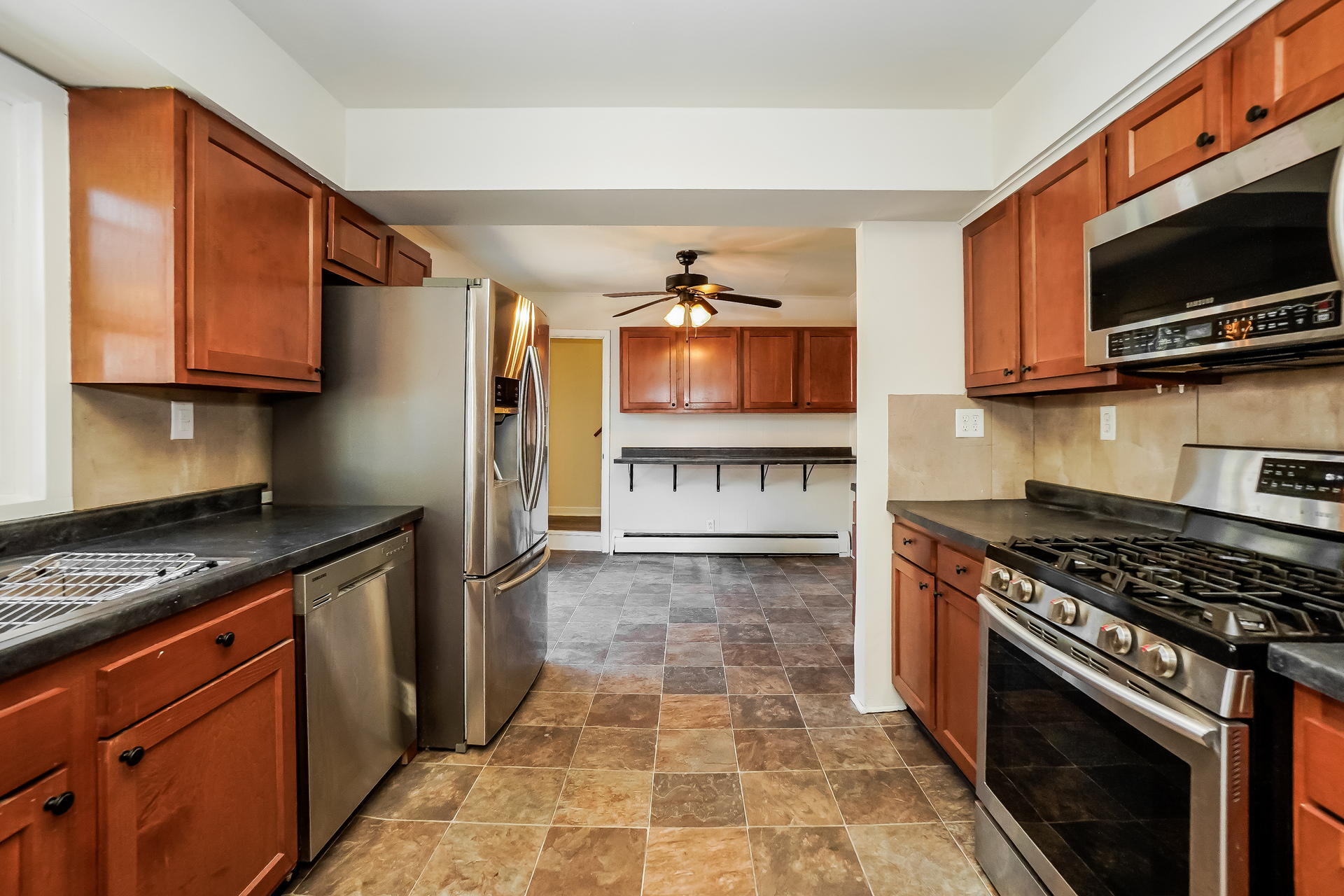 Photo 9 of 21 of 215 S Prairie Rd, New Lenox, IL
