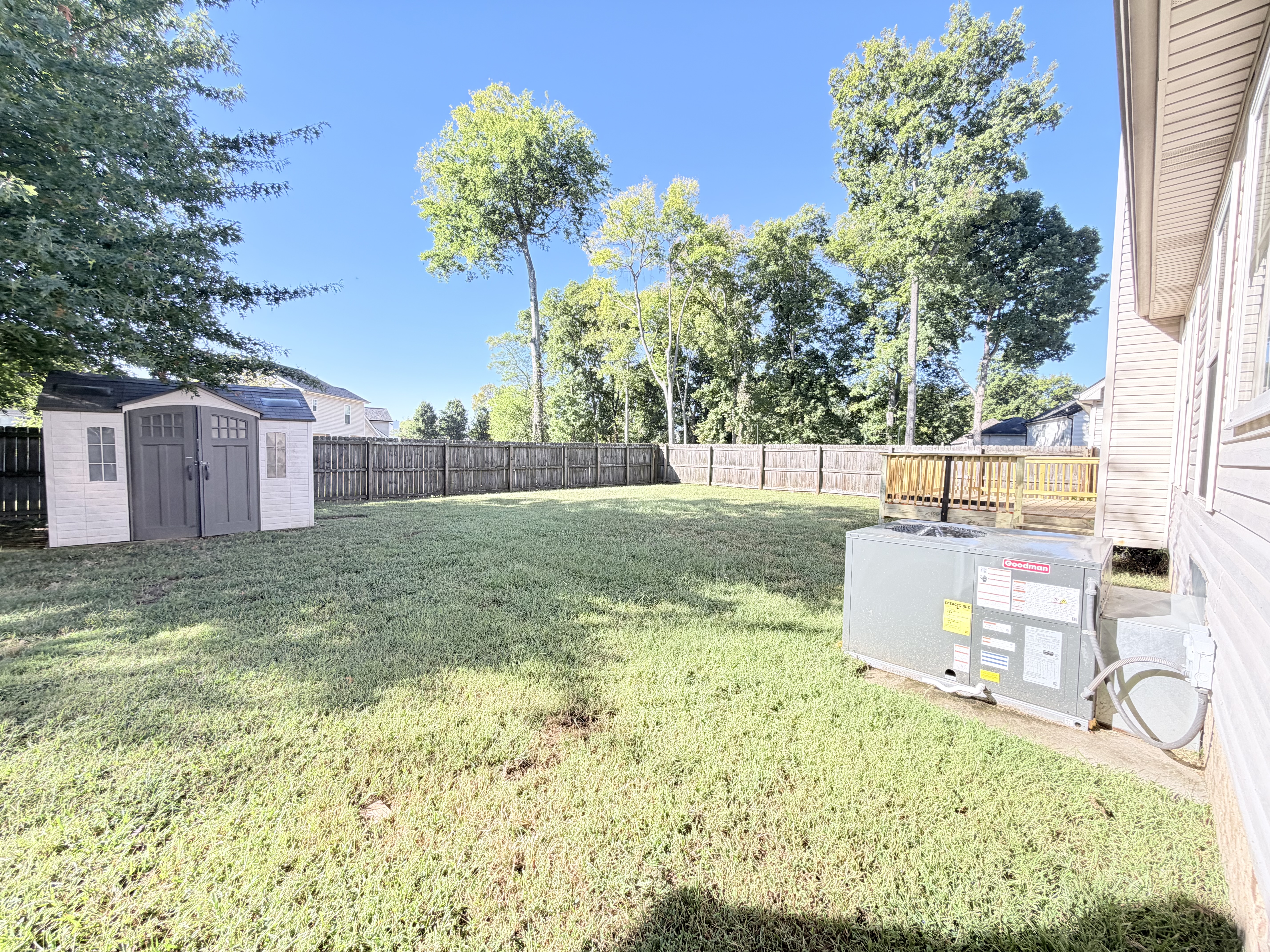 Photo 22 of 29 of 3475 Melrose Dr, Clarksville, TN