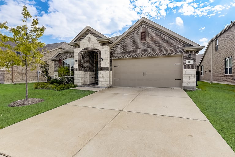Photo 1 of 32 - 424 Attlee Dr, Fate, TX 75189