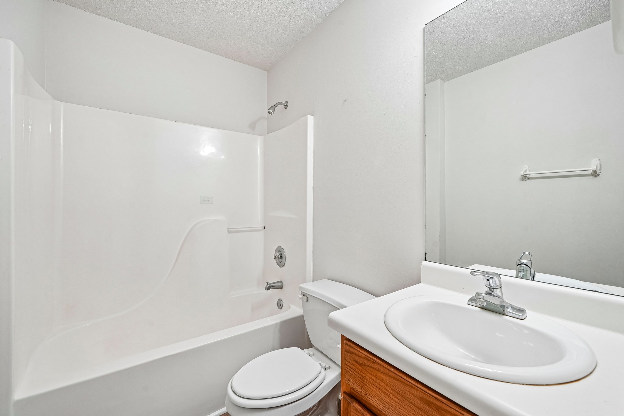 Photo 15 of 22 of 7121 Ravenwood Ln, Lithonia, GA