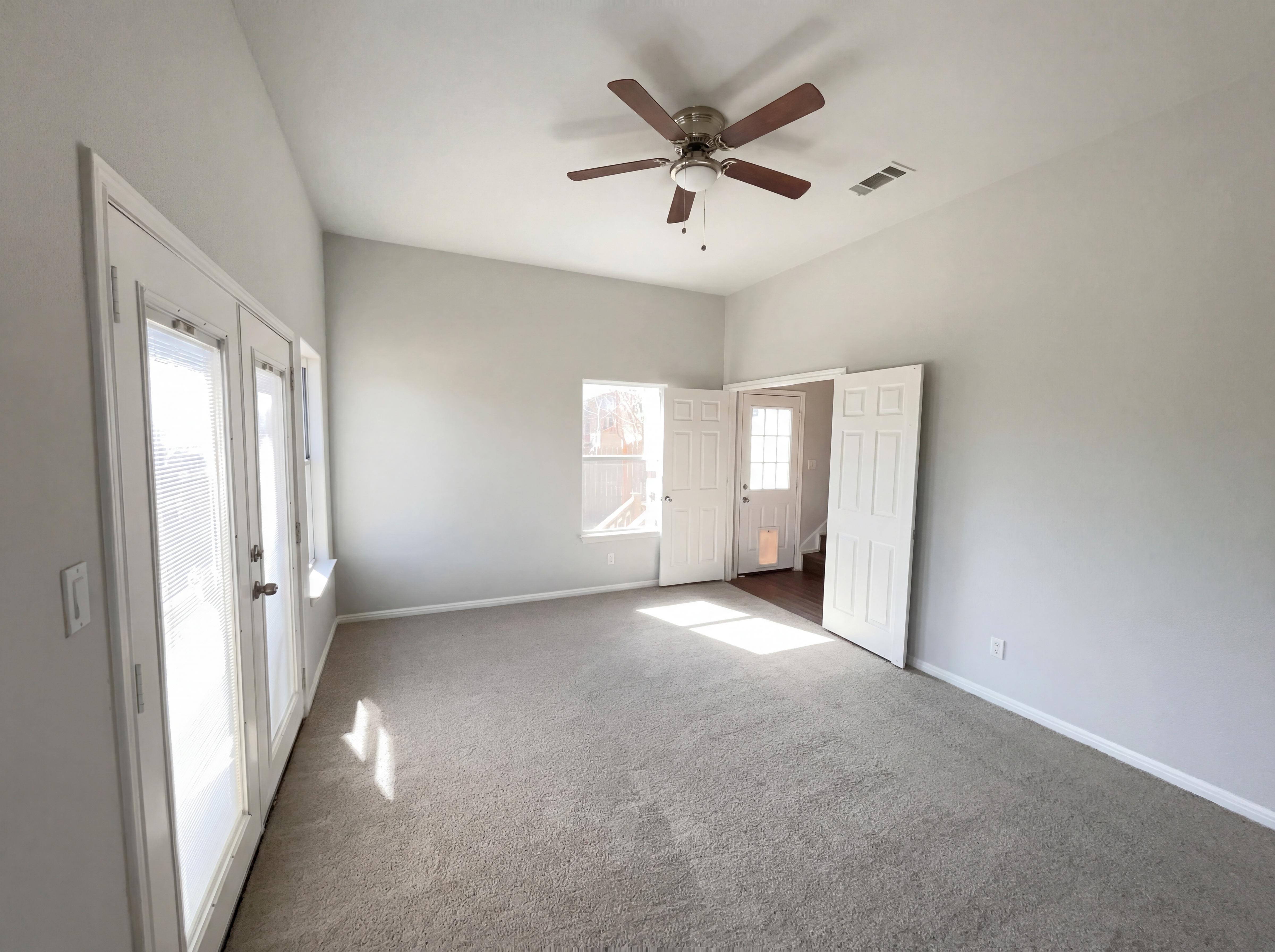Photo 13 of 18 of 1516 Gatlinburg Dr, Pflugerville, TX