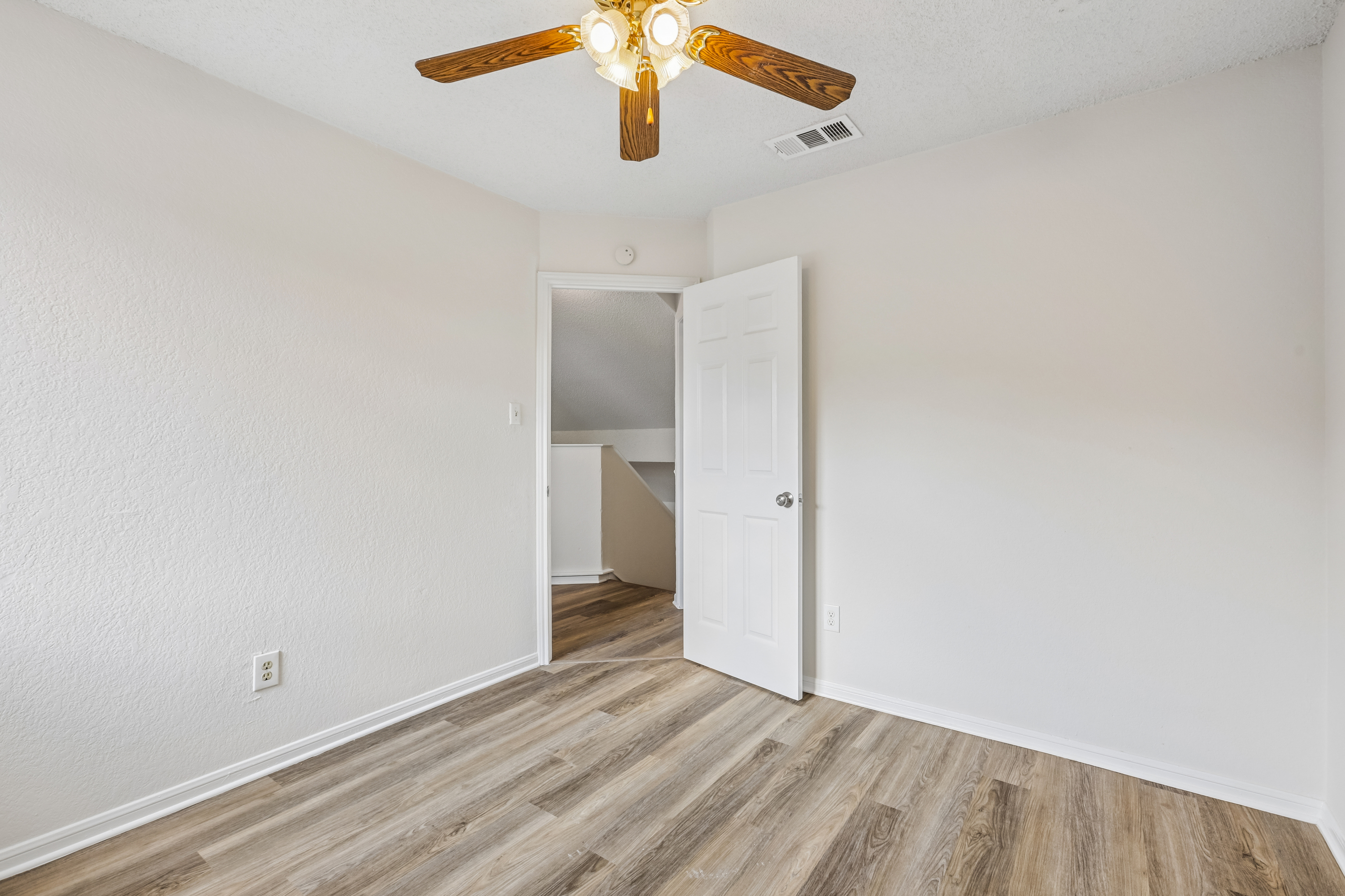 Photo 12 of 22 of 4508 Mesa Dr, Killeen, TX