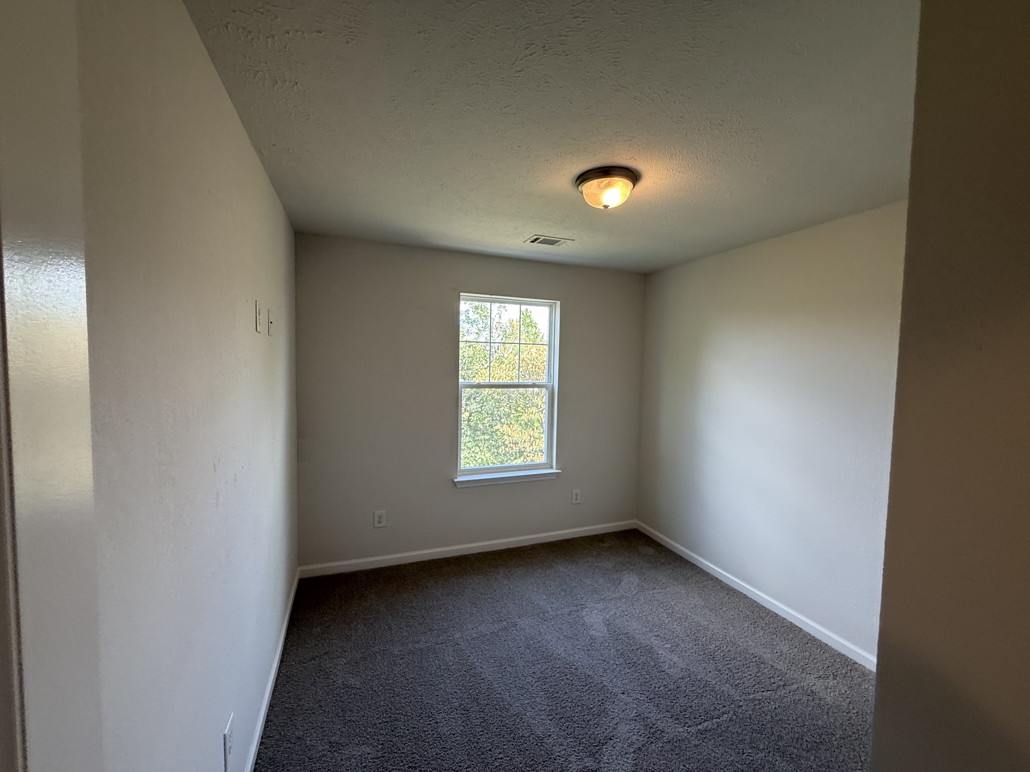Photo 6 of 23 of 139 Ramsden Ave, La Vergne, TN