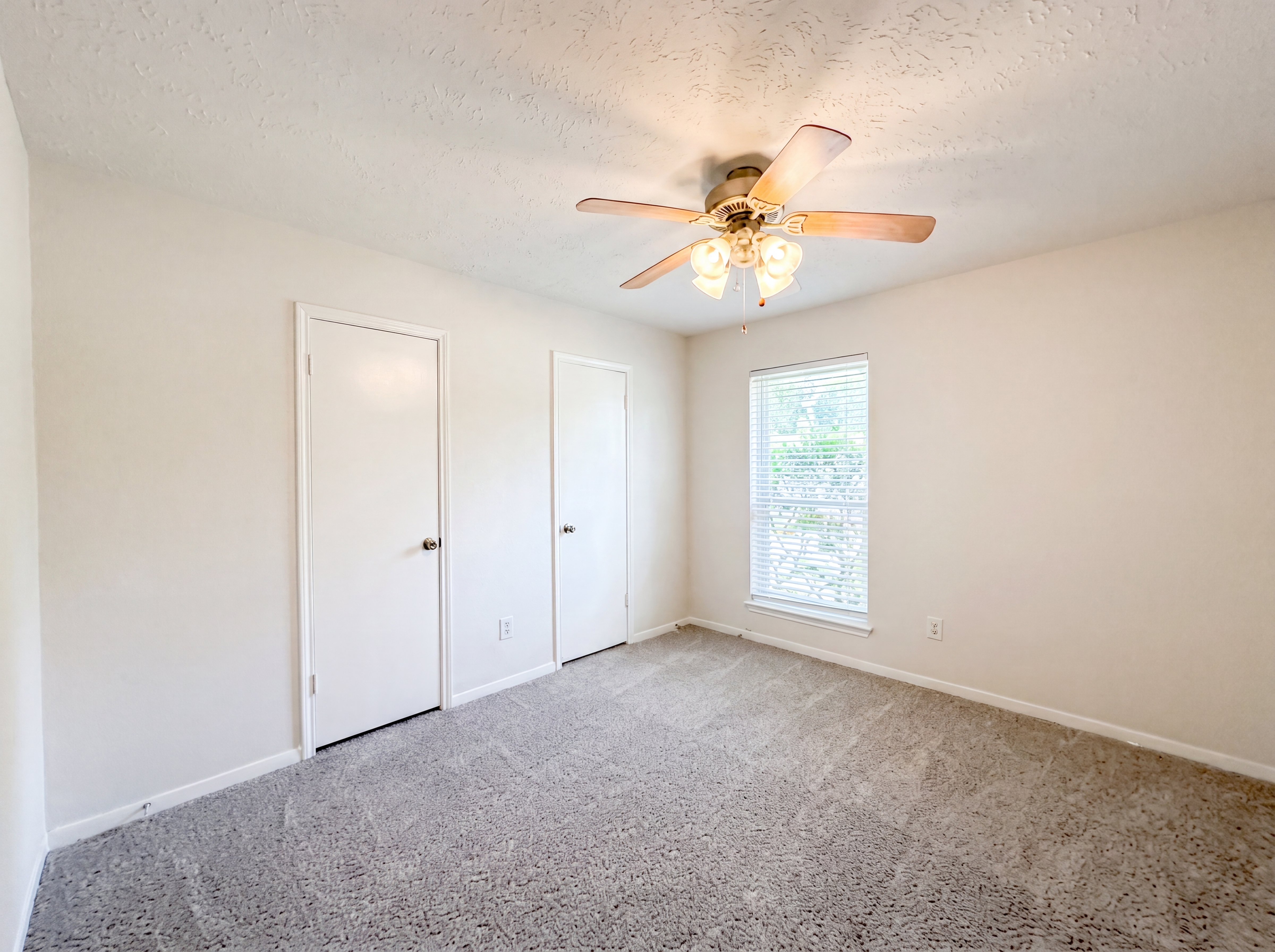 Photo 13 of 18 of 2503 Whispering Springs Dr, Spring, TX