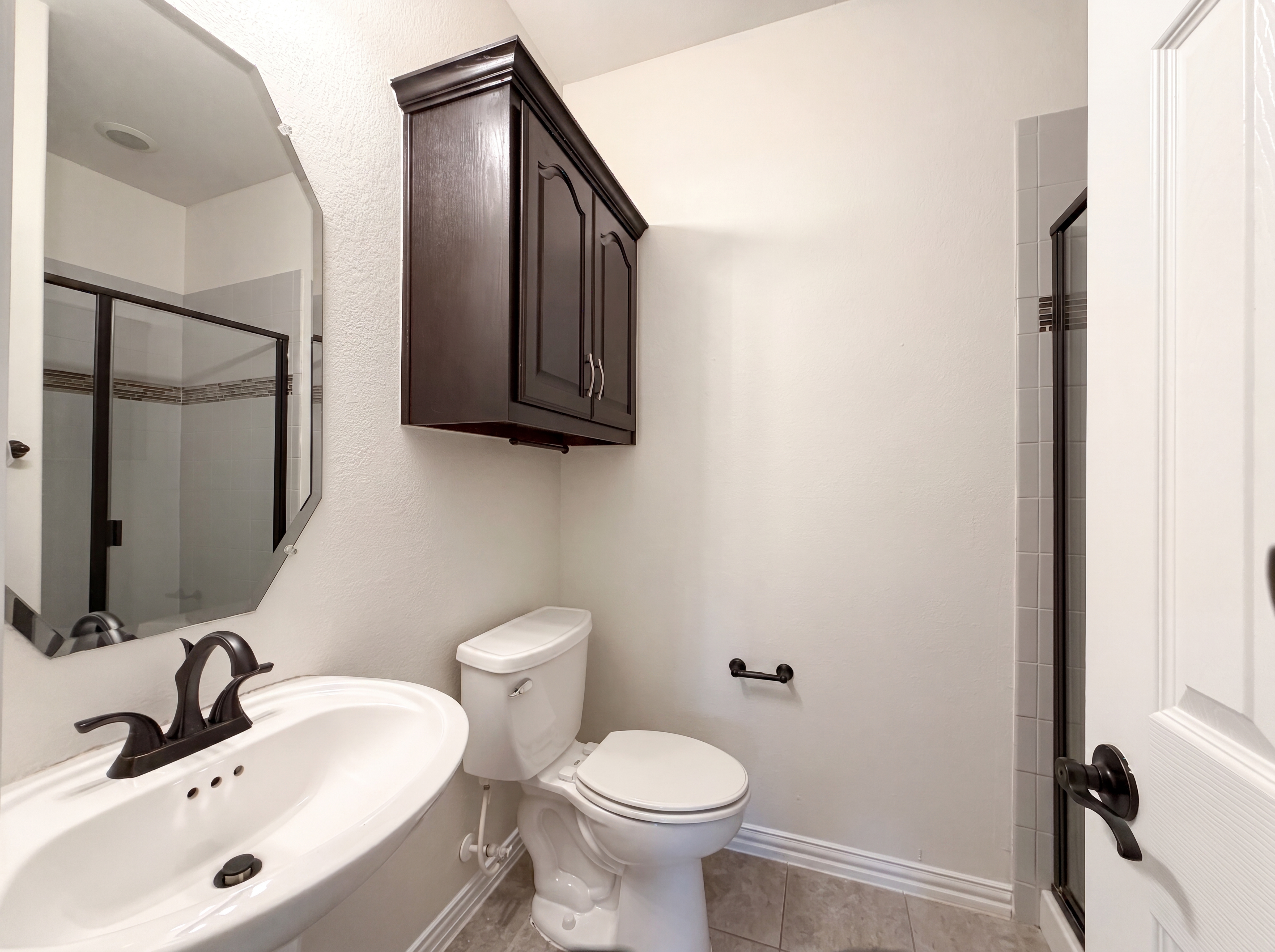 Photo 16 of 29 of 2948 Almansa, Grand Prairie, TX