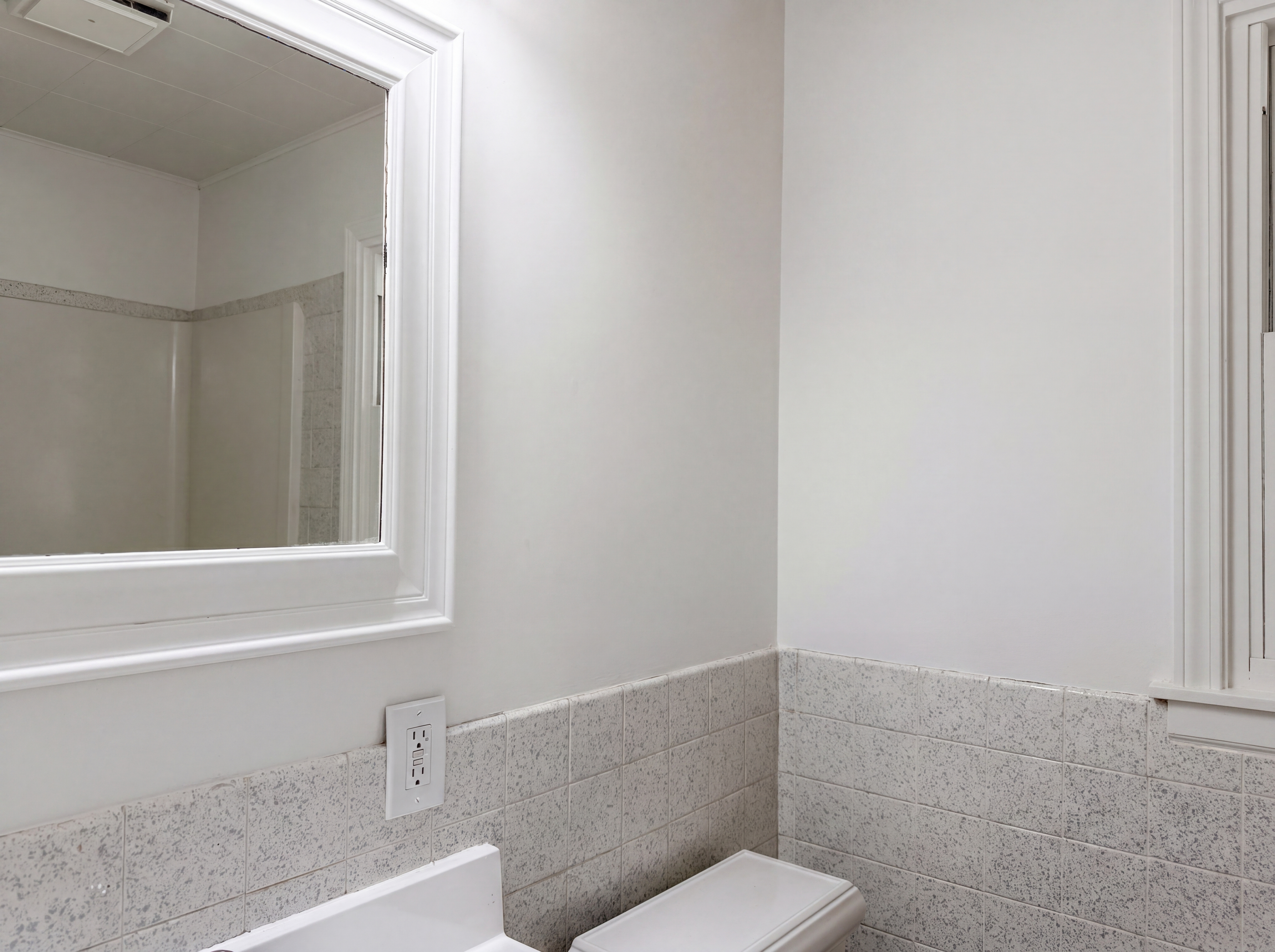 Photo 6 of 17 of 5333 N Euclid Ave, Kansas City, MO