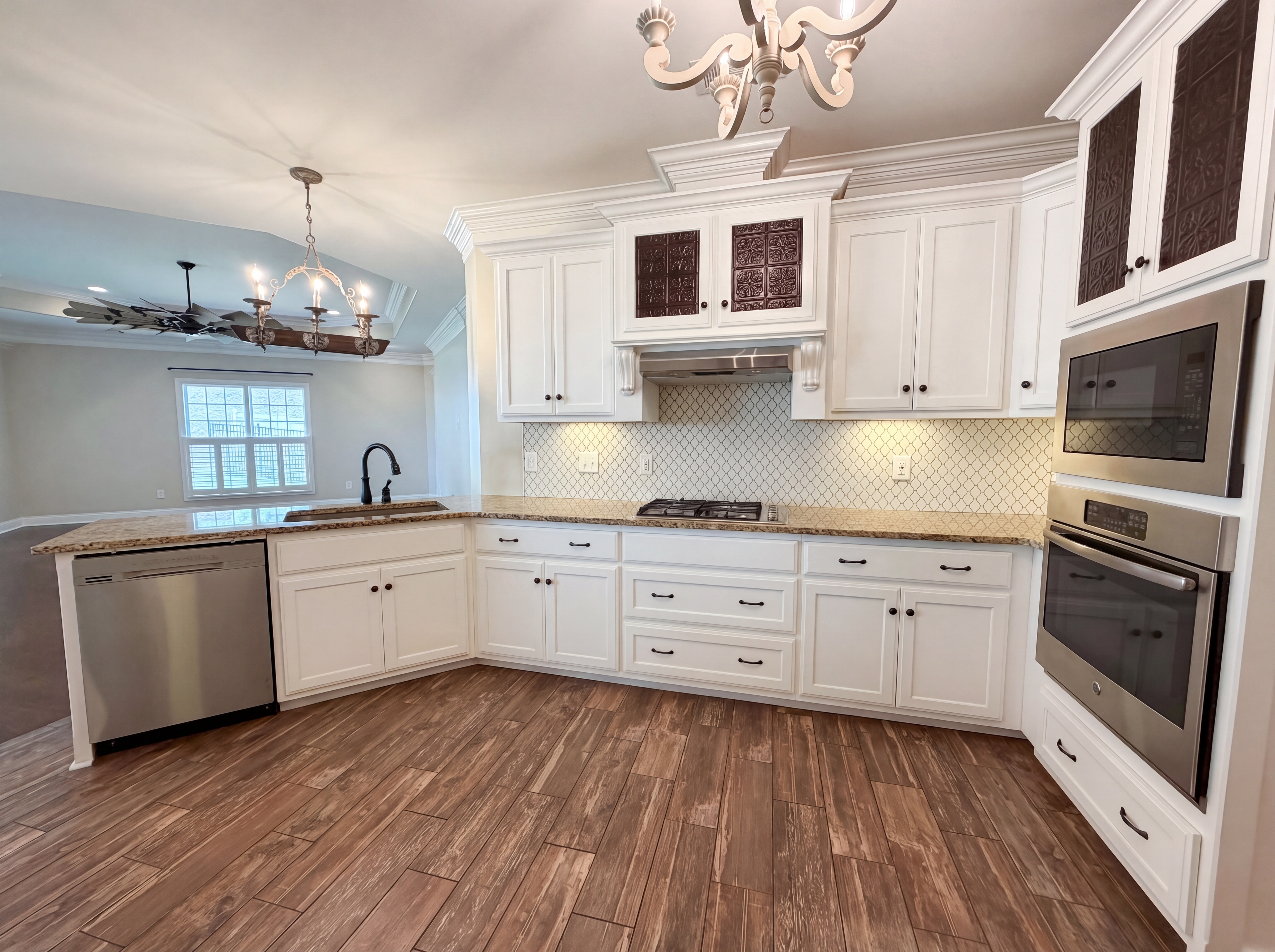 Photo 13 of 27 of 7009 Whisperwood Ave, Spring Hill, TN