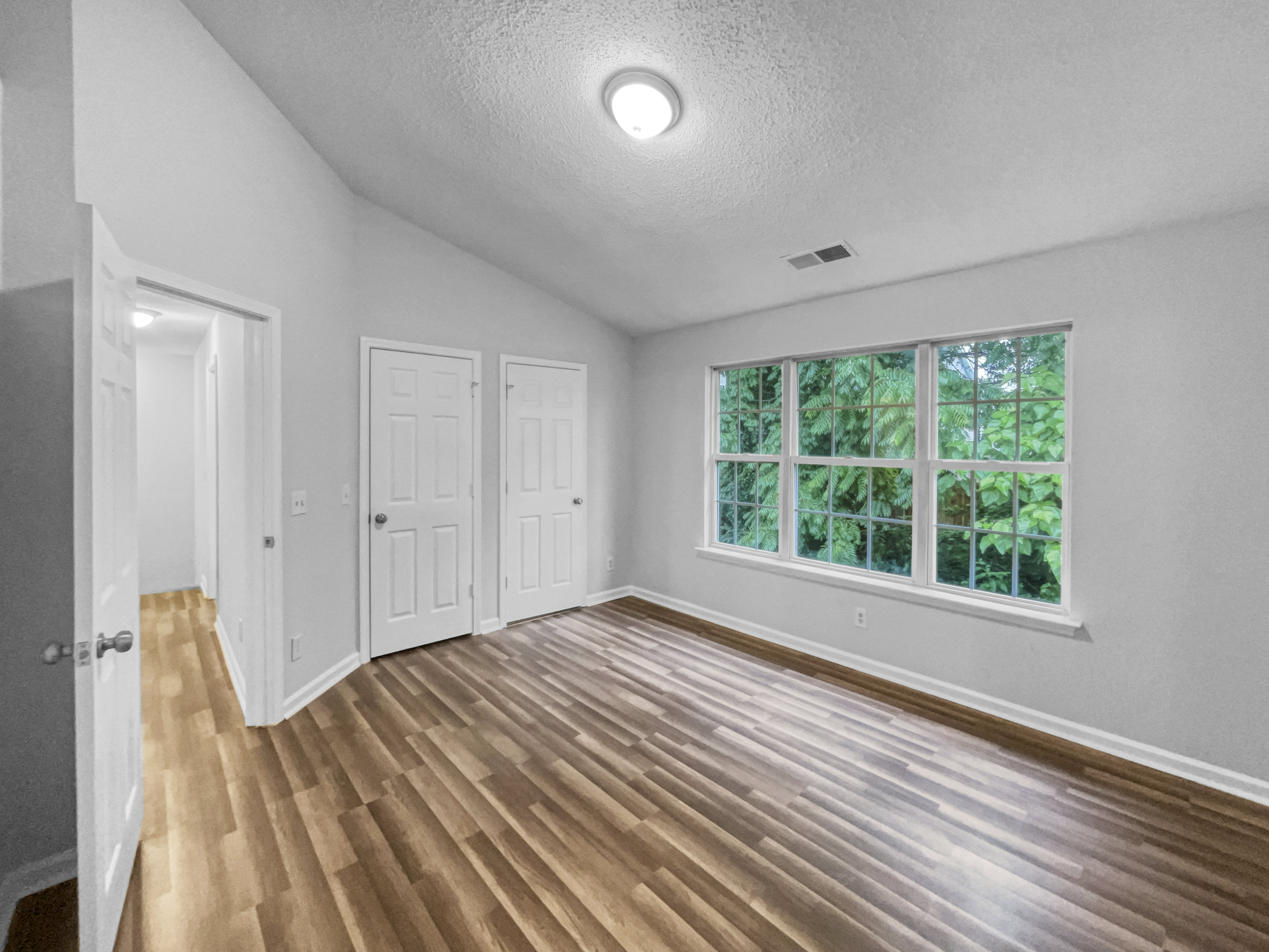 Photo 16 of 23 of 1216 Briarwood Dr, Mebane, NC
