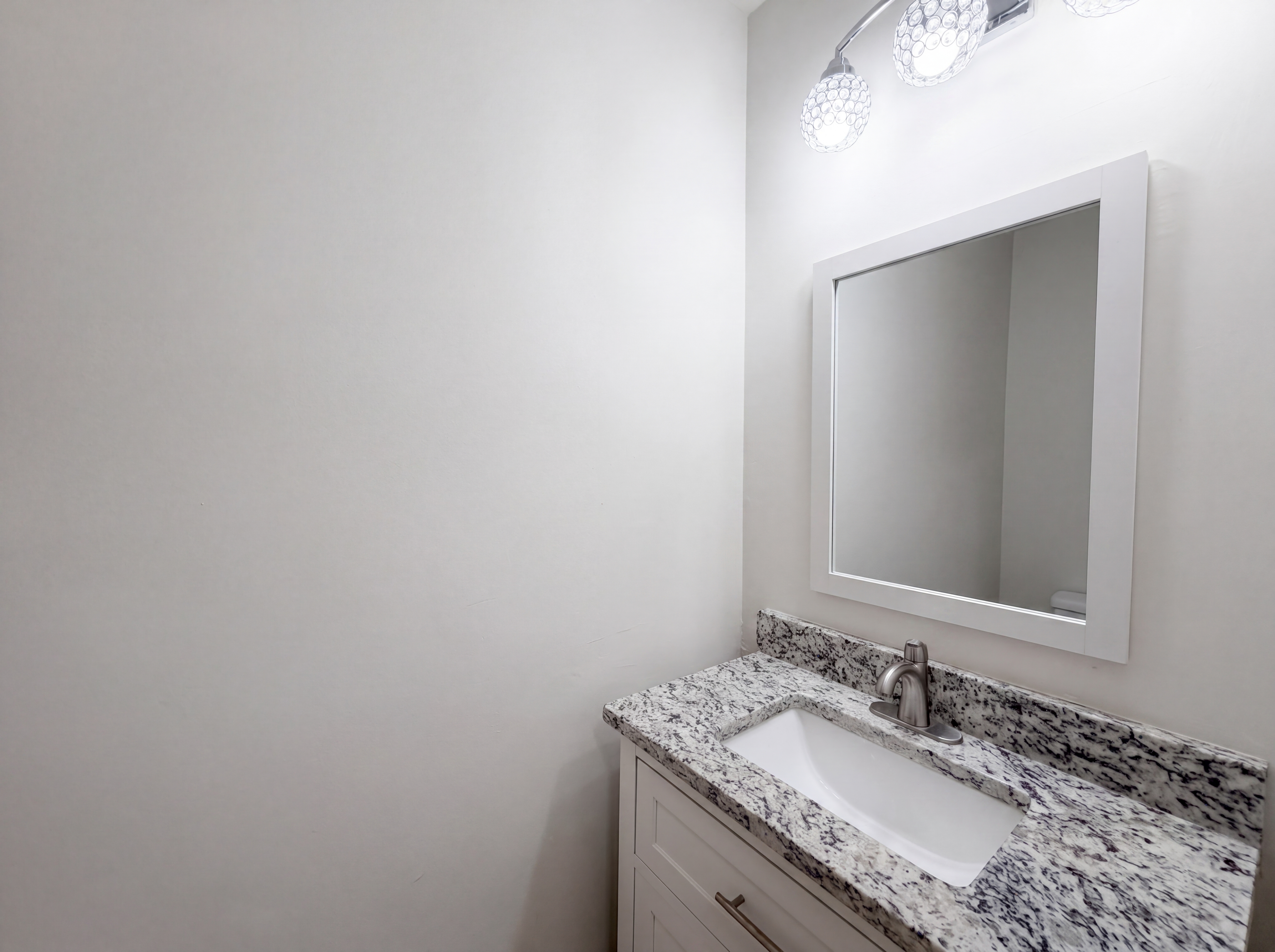 Photo 9 of 21 of 1555 Rose Pointe Dr, Loganville, GA
