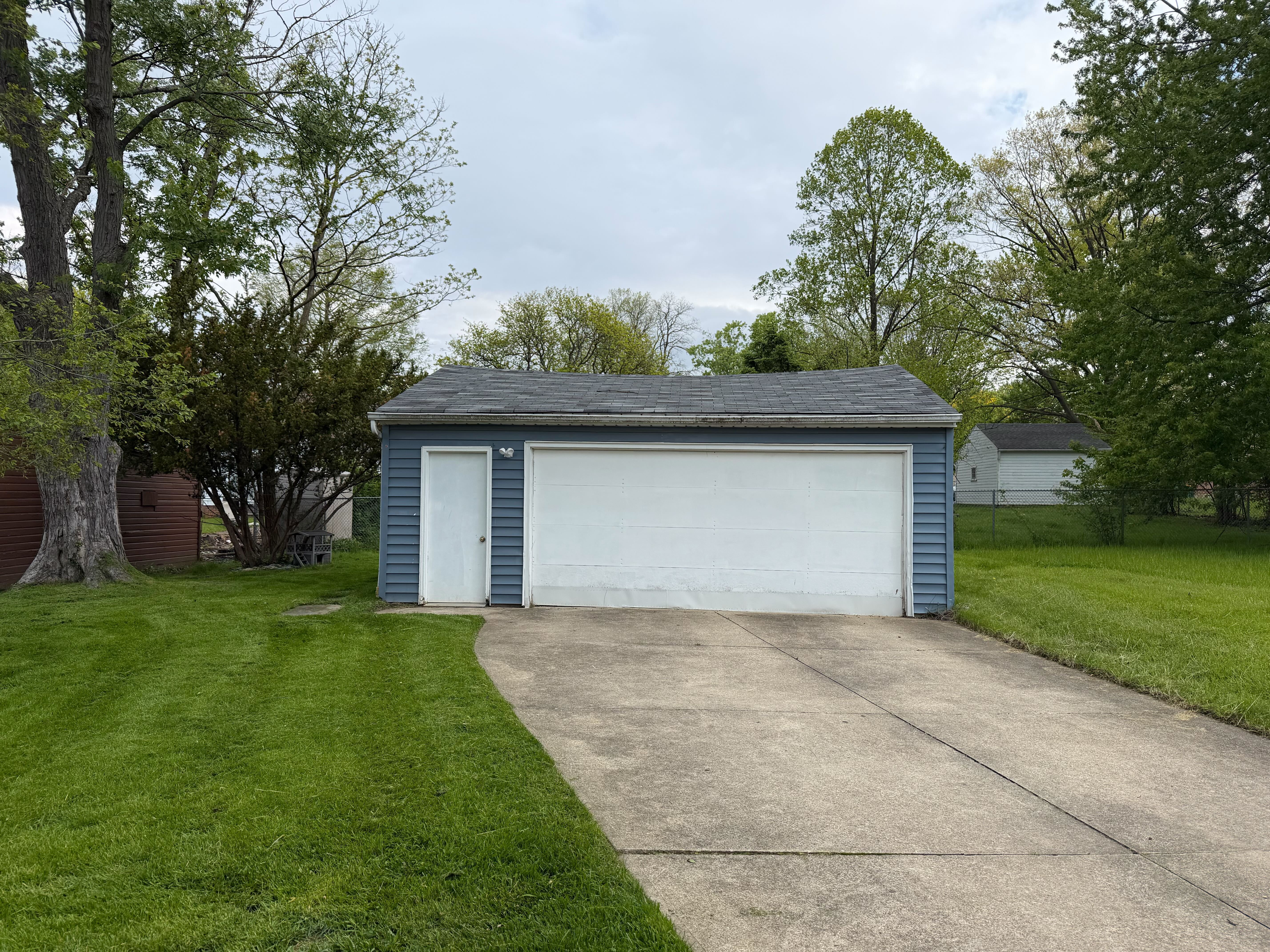 Photo 15 of 17 of 18715 Libby Rd, Maple Heights, OH