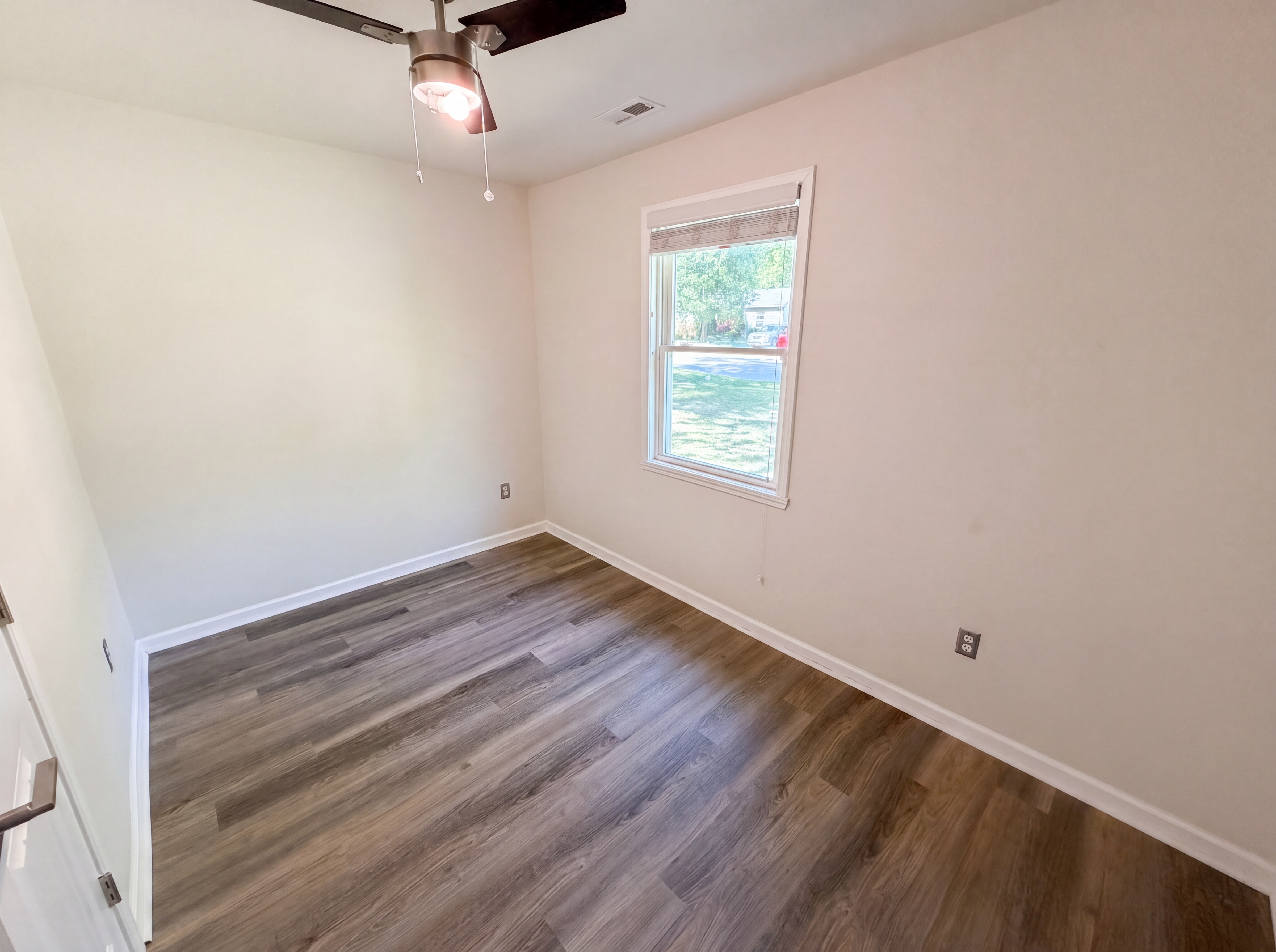 Photo 12 of 22 of 1520 Herrin Ave, Charlotte, NC