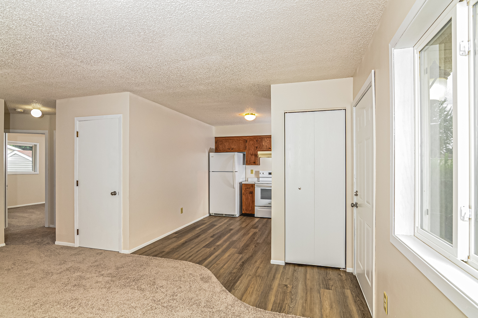 Photo 5 of 22 of 4412 22nd Ave NW, Rochester, MN