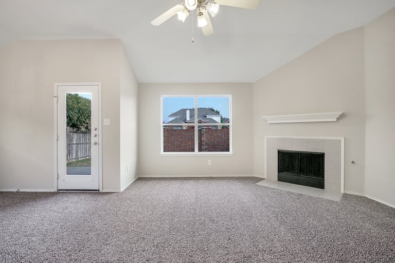 Photo 18 of 25 - 4844 Ambrosia Dr, Fort Worth, TX 76244