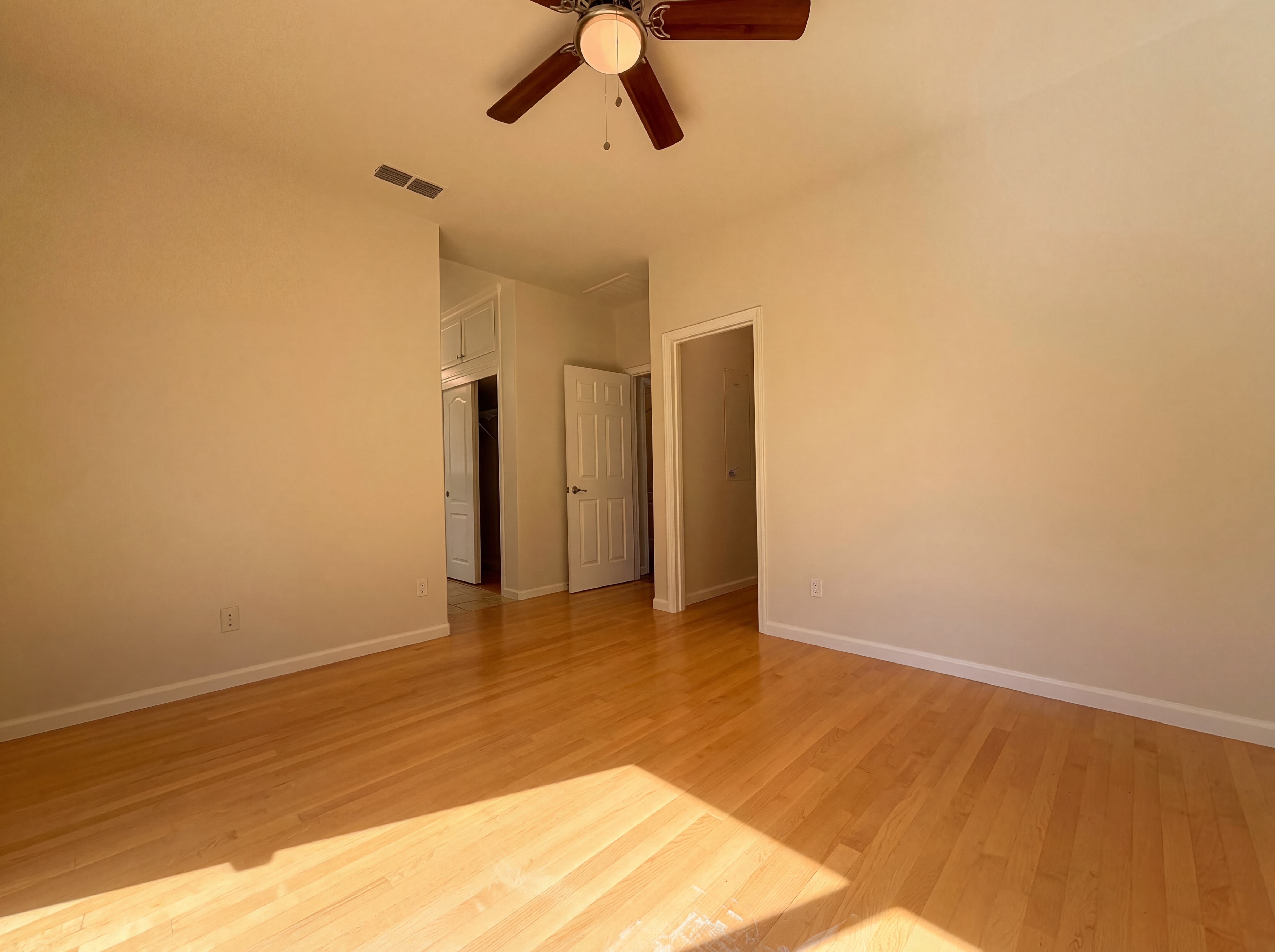 Photo 18 of 22 of 400 Caravaggio Cir, Sacramento, CA