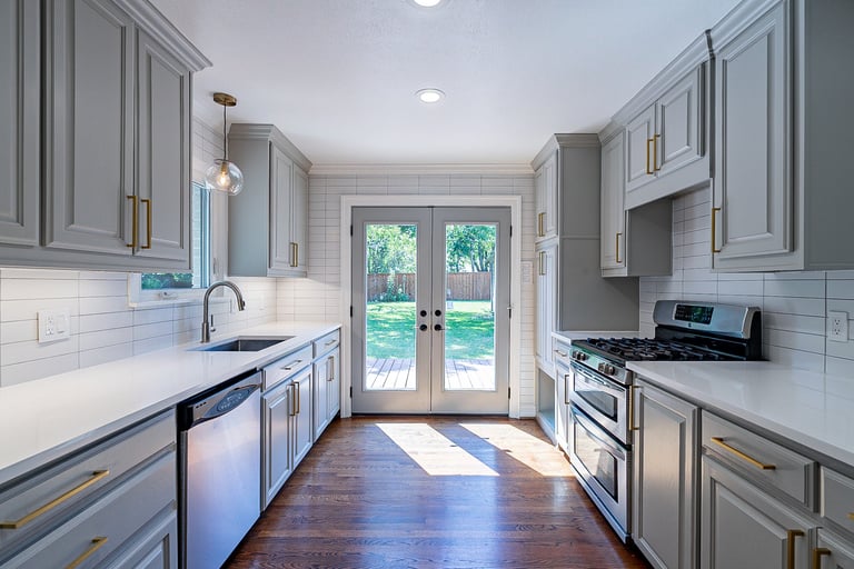 Photo 8 of 29 - 10183 Baronne Cir, Dallas, TX 75218