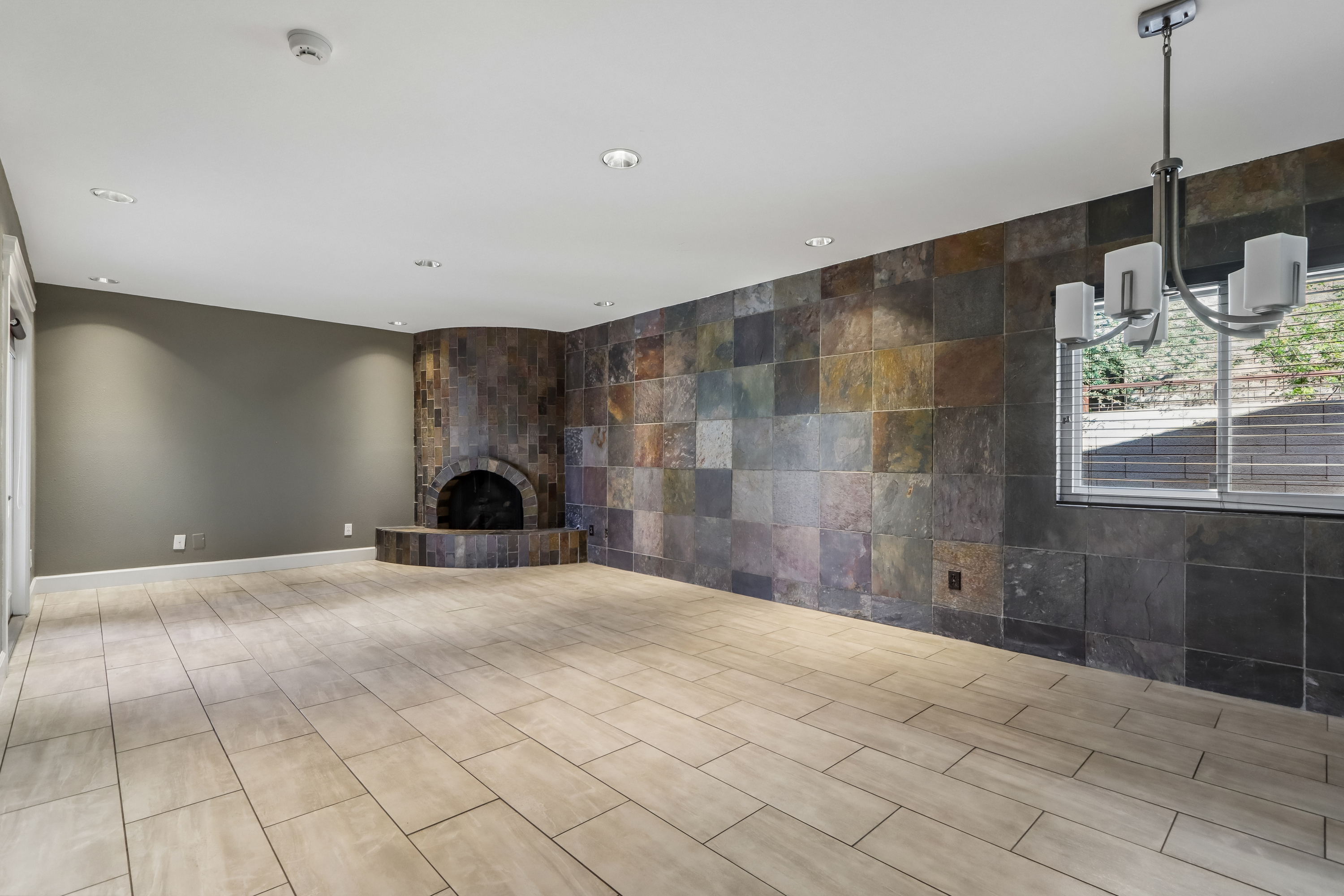 Photo 3 of 26 of 2244 E Nicolet Ave, Phoenix, AZ