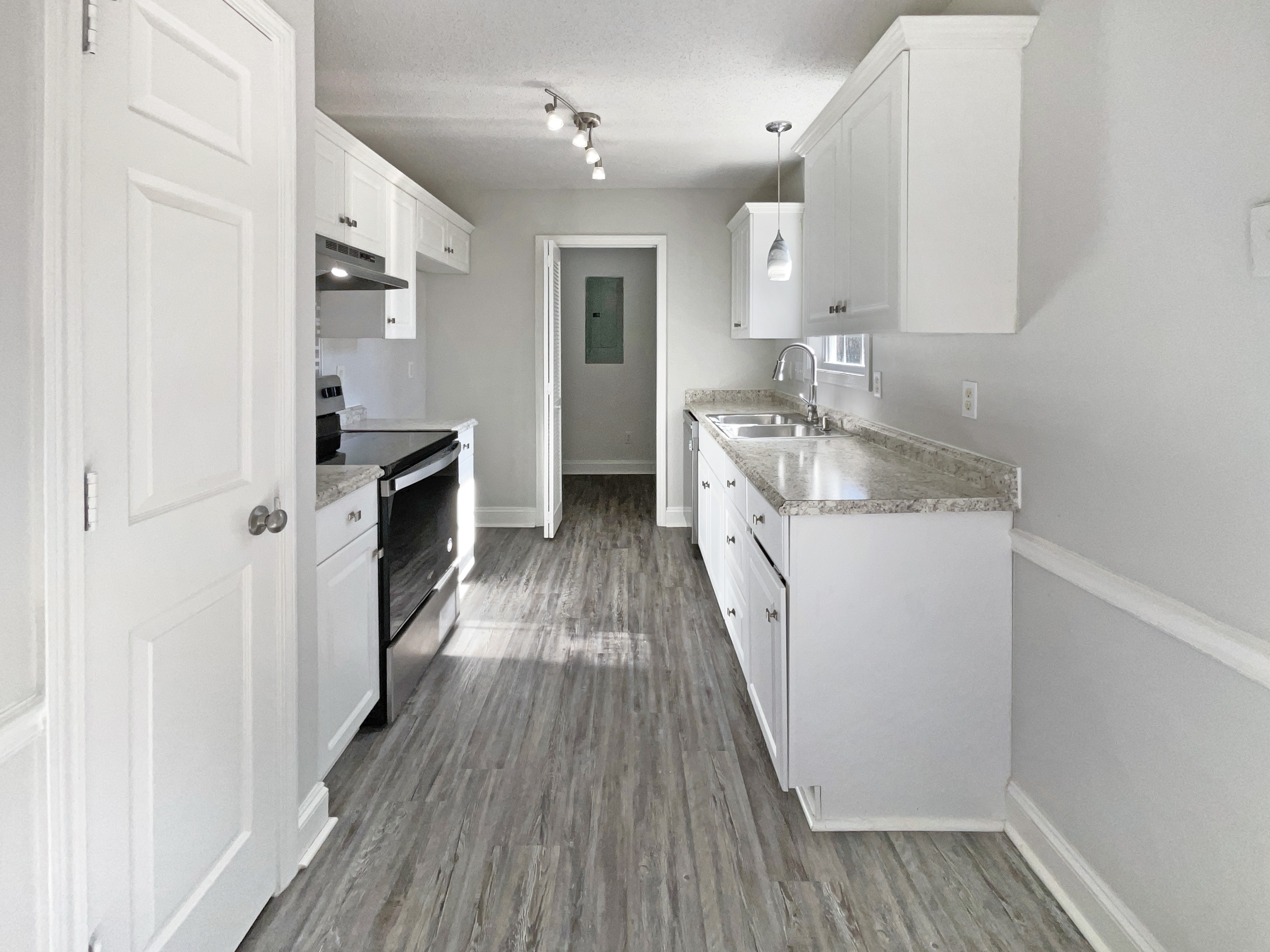 Photo 2 of 17 of 1657 Gresham Ct, Rock Hill, SC