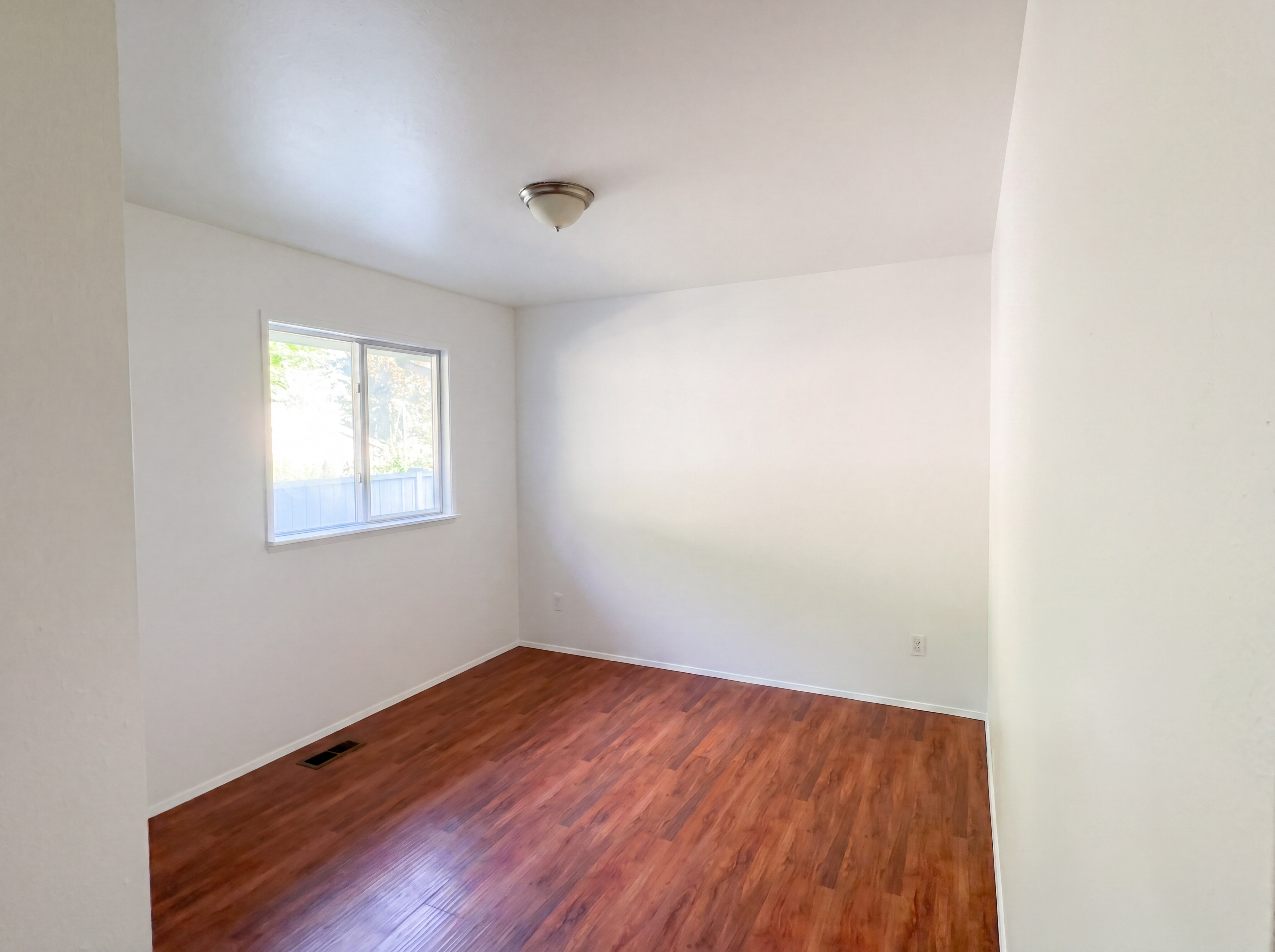 Photo 11 of 18 of 515 Thistle St, Port Angeles, WA