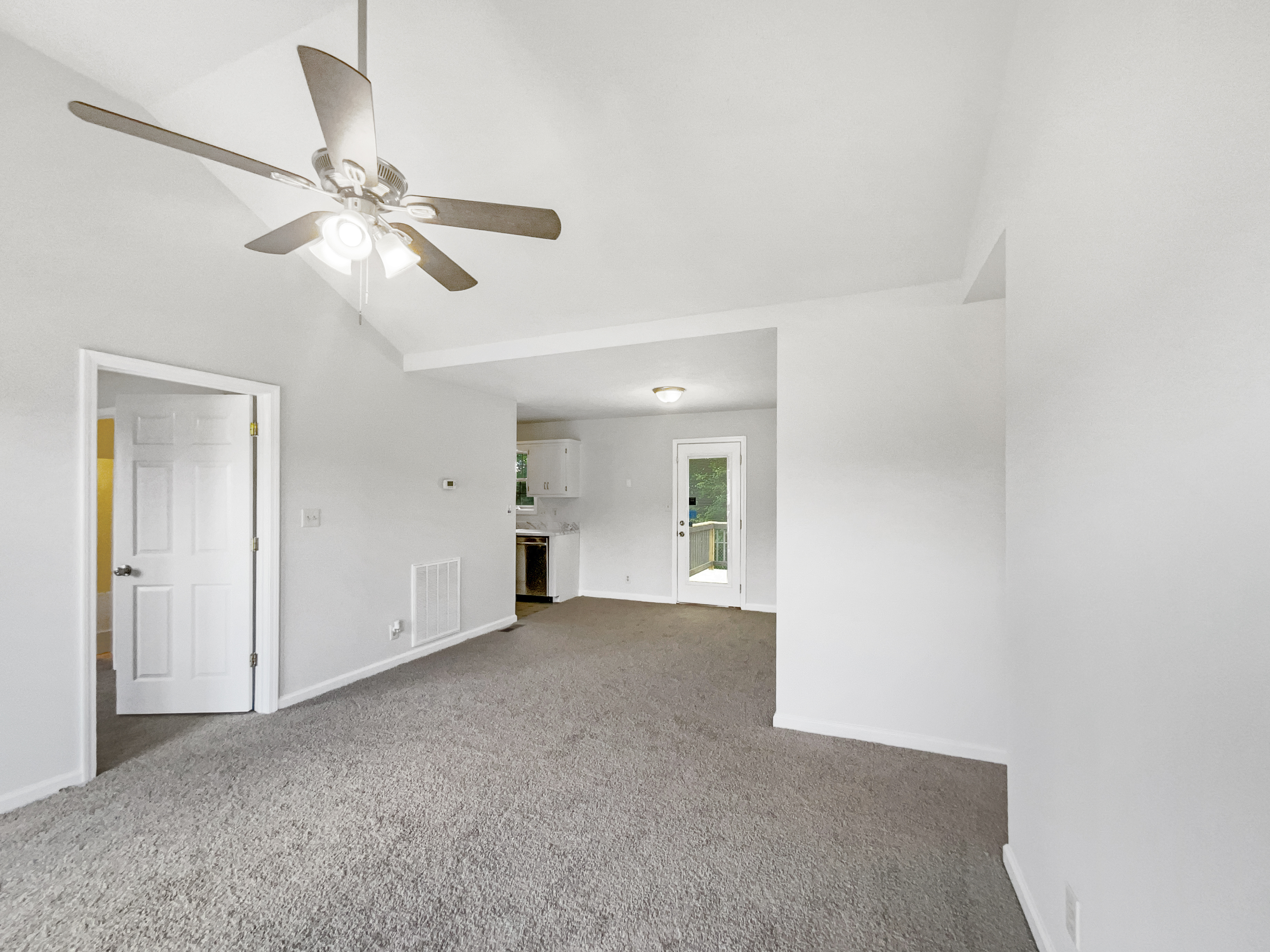 Photo 10 of 21 of 1274 Silver Star Dr, Clarksville, TN