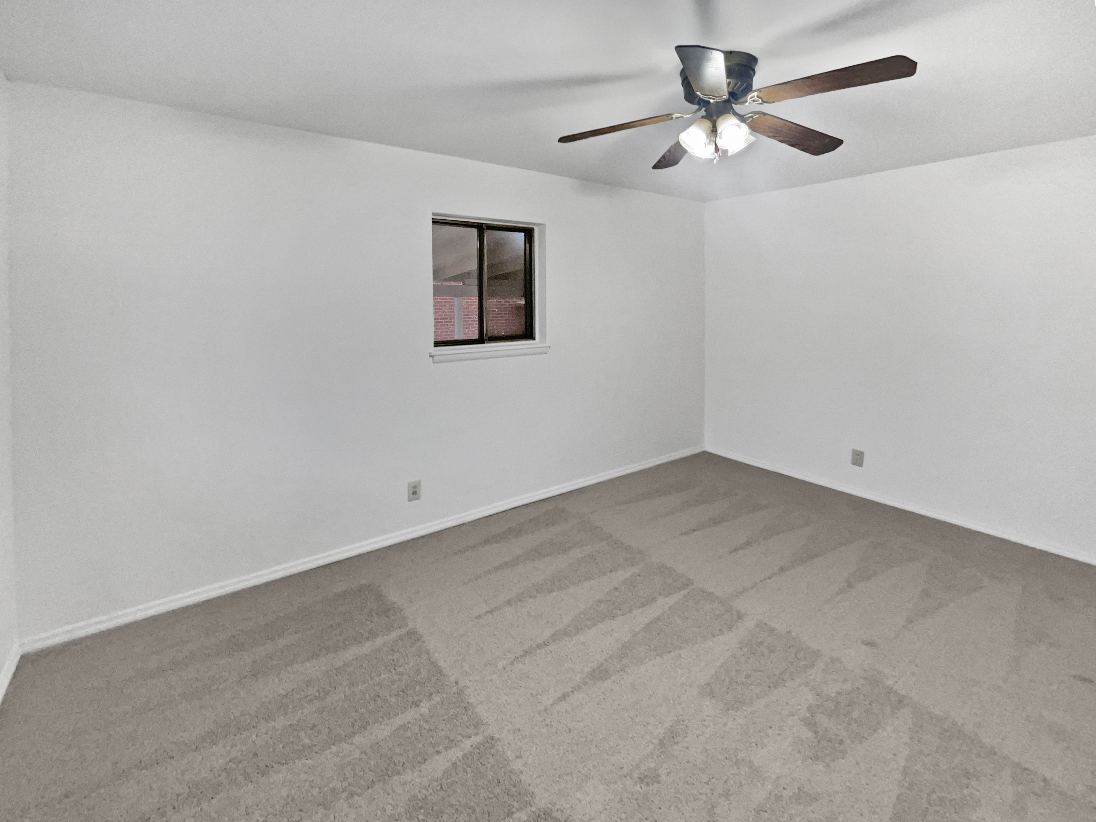 Photo 12 of 24 of 2127 Saranac Dr, Colorado Springs, CO