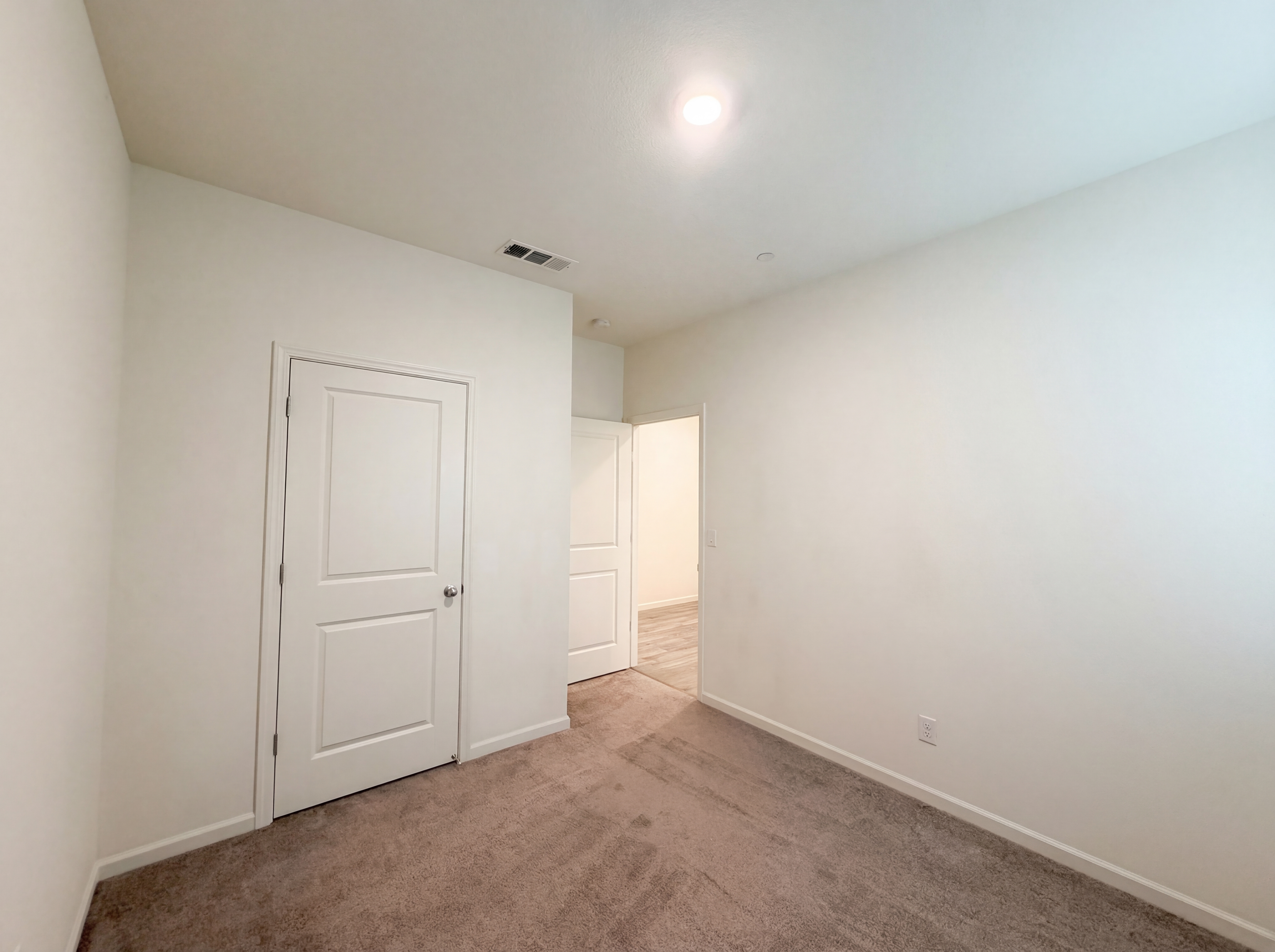 Photo 14 of 31 of 15385 Trolley St, Lathrop, CA