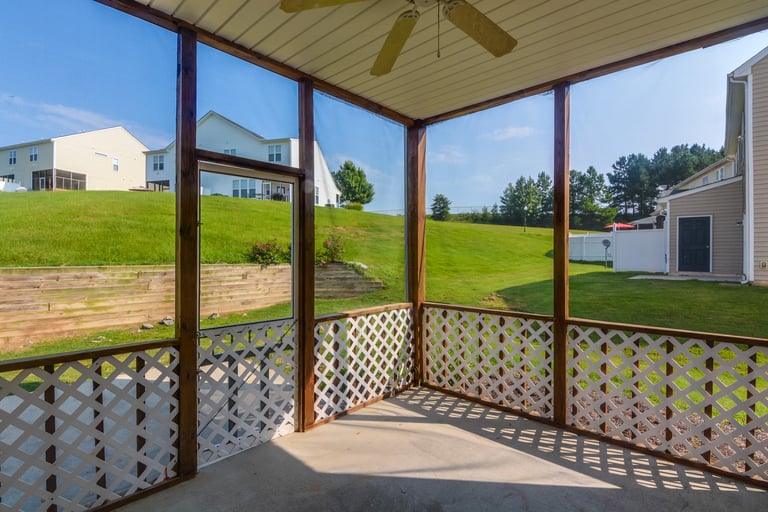 Photo 14 of 17 - 620 Woodson Dr, Clayton, NC 27527