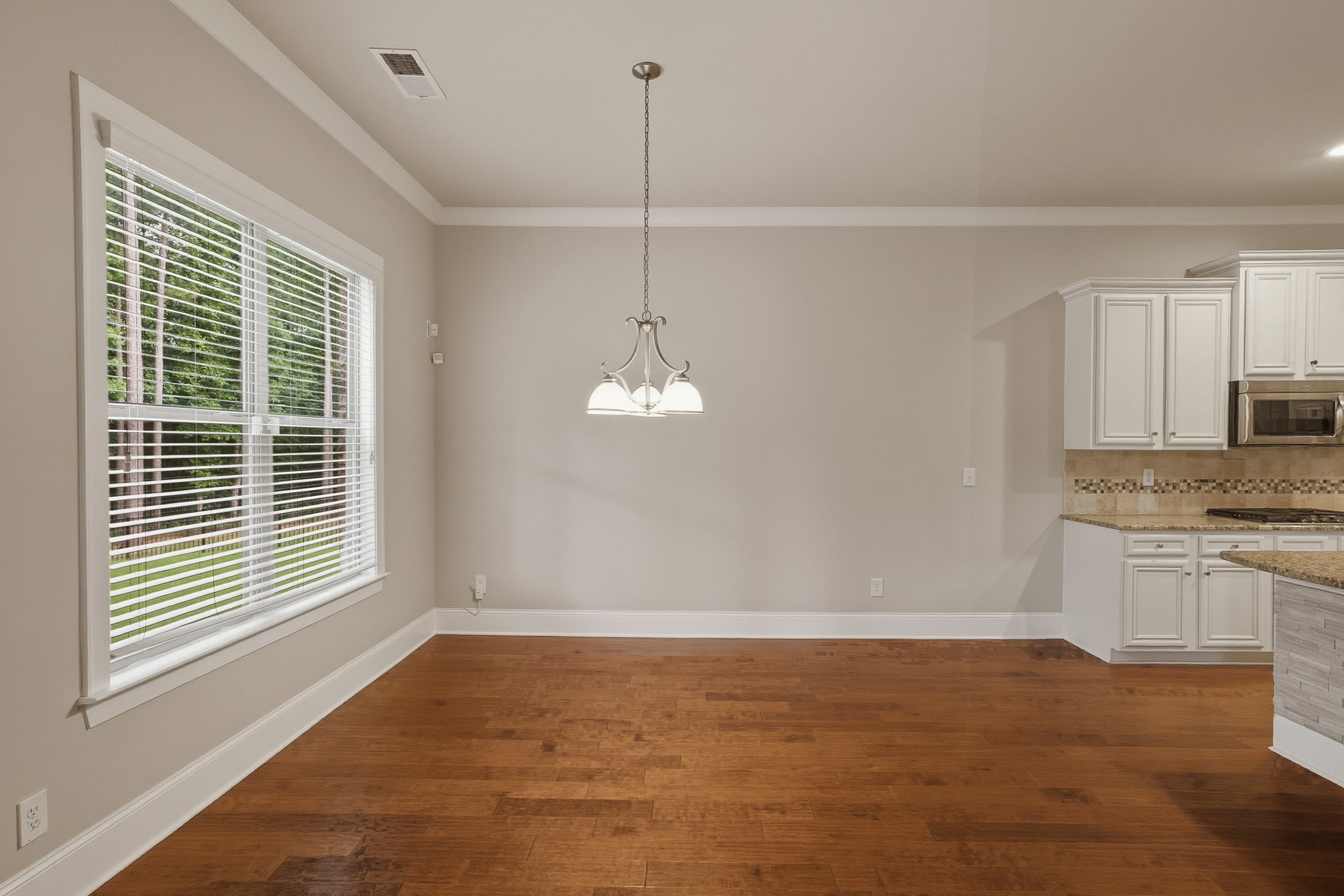 Photo 17 of 40 of 7112 Treveno Pl, Locust Grove, GA