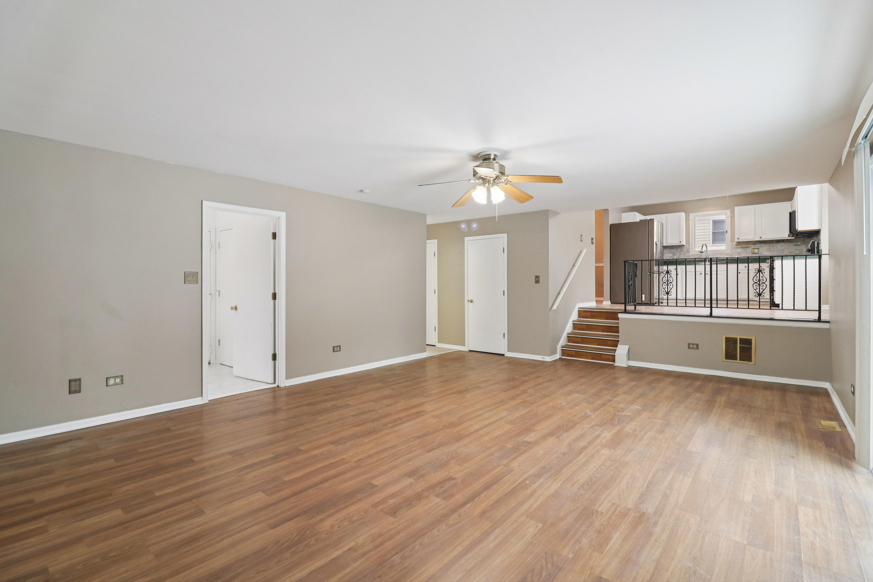 Photo 21 of 37 of 16627 Carse Ave, Harvey, IL