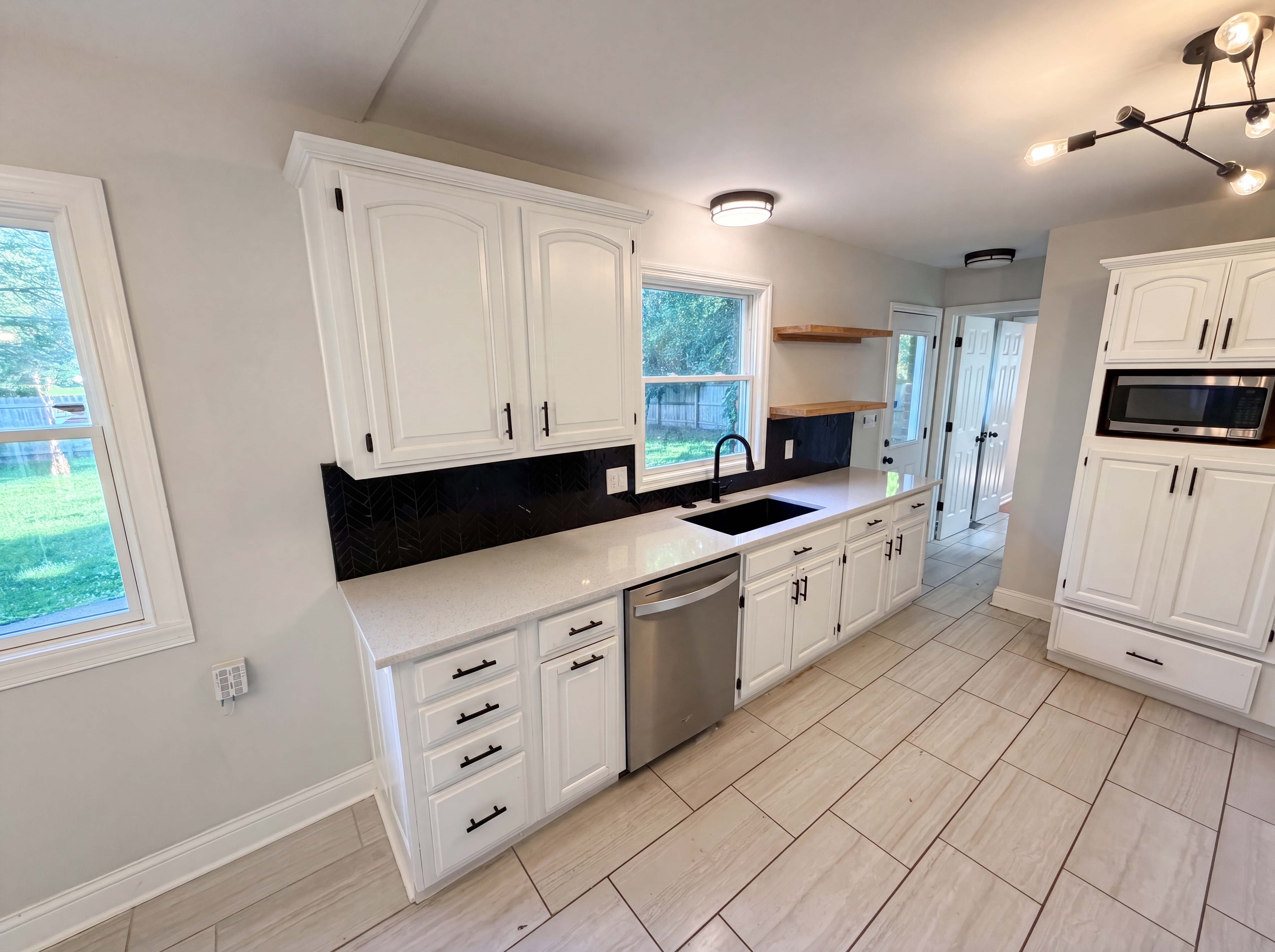 Photo 6 of 17 of 5110 Winston Dr, Indianapolis, IN