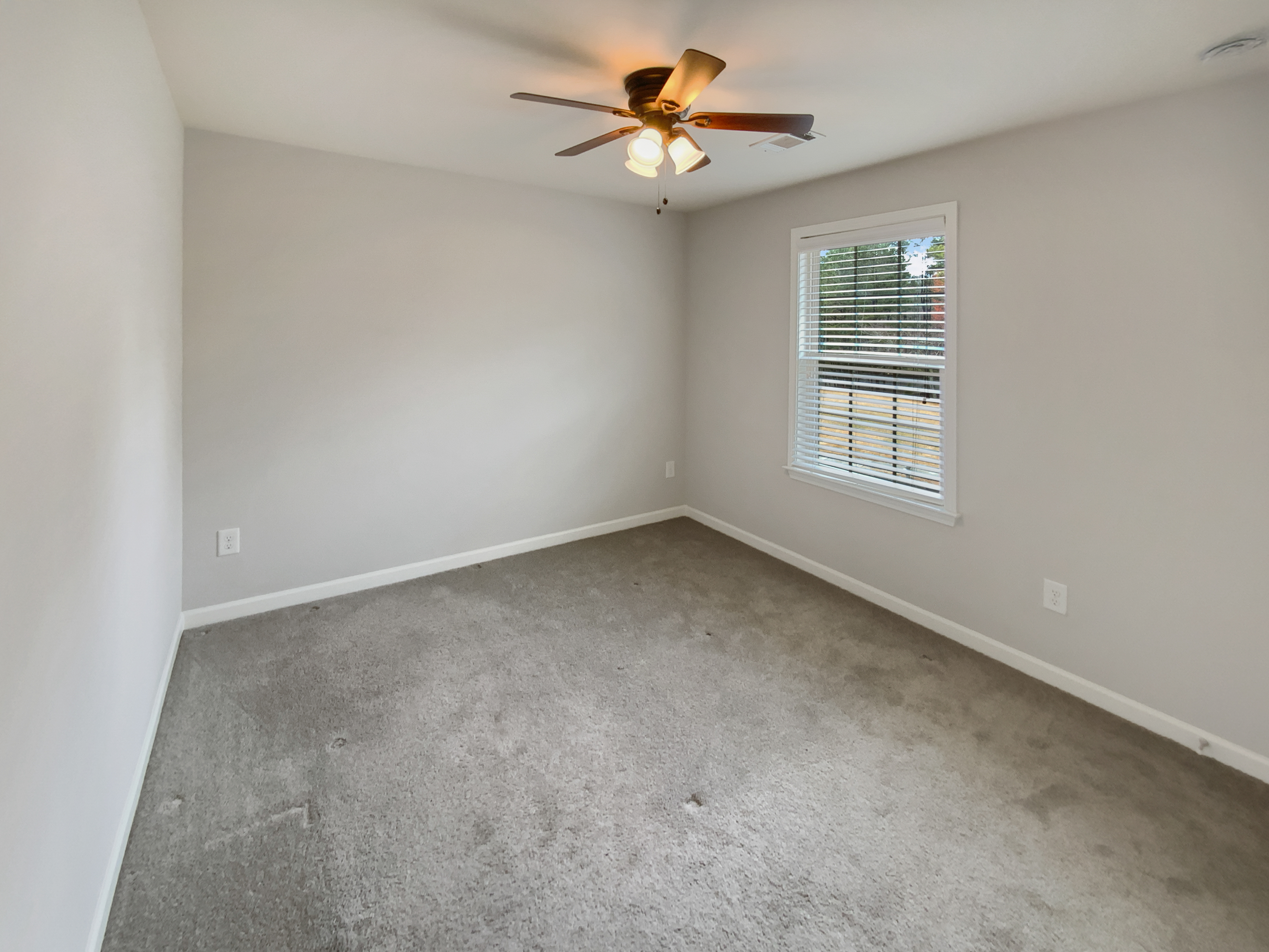 Photo 16 of 26 of 12981 Dartmore Cir, Alpharetta, GA