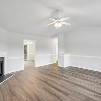 Property photo 3 of 2568 Wilton Ave
