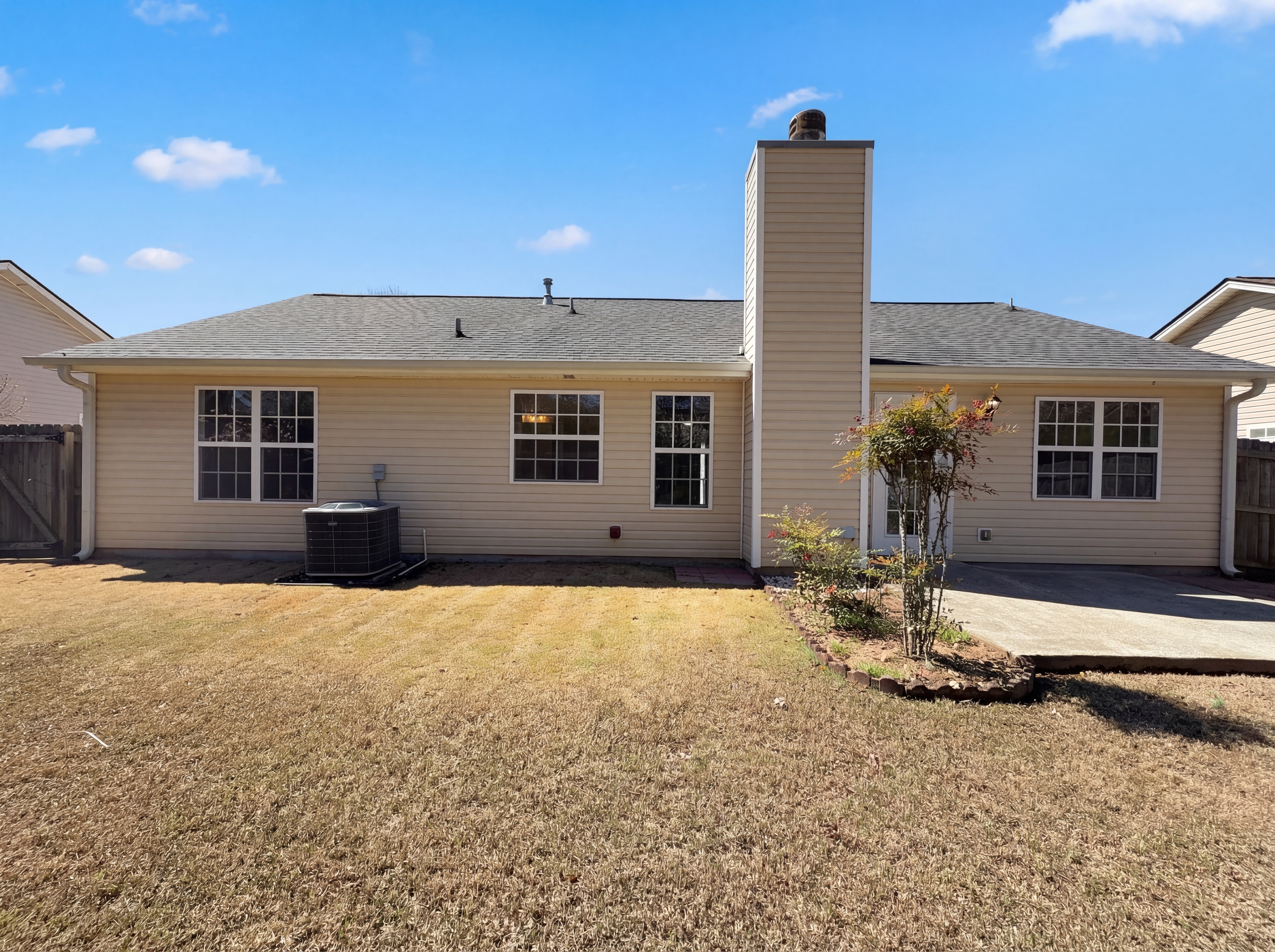 Photo 17 of 18 of 124 Amelia Garden Way, Lawrenceville, GA